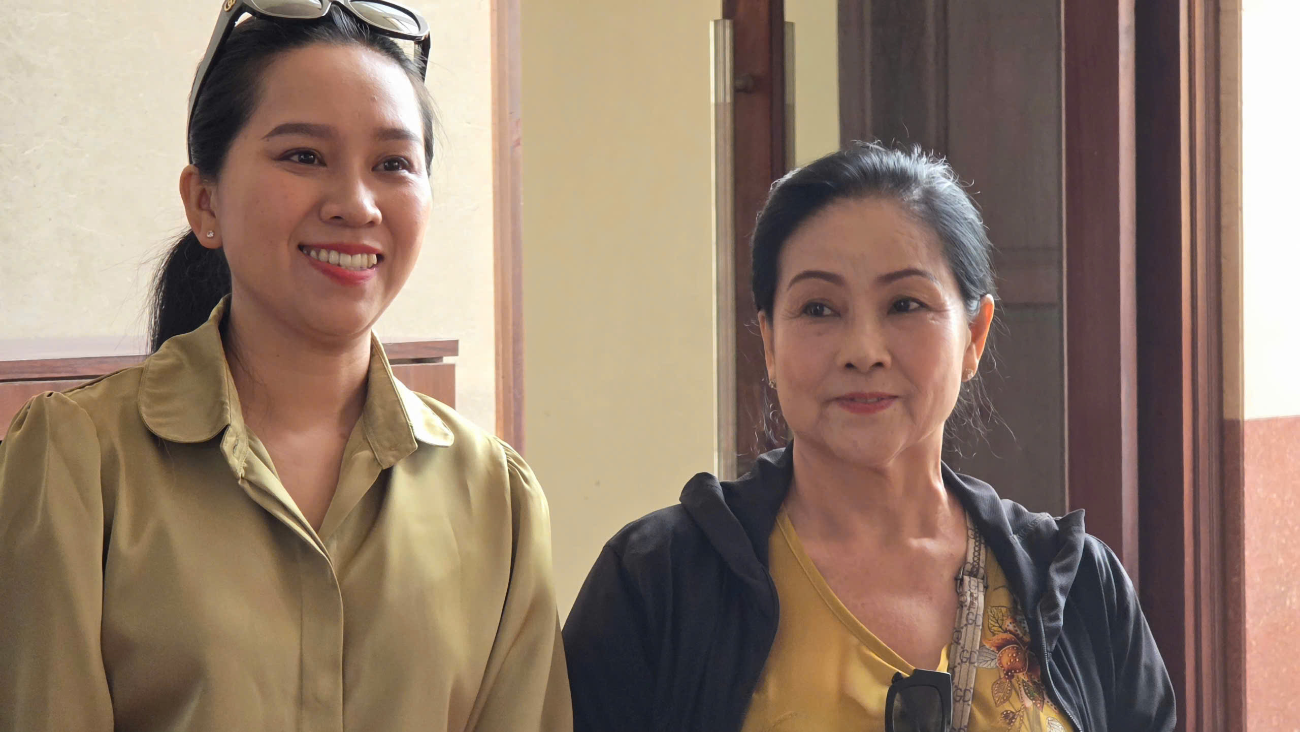 Hoãn tòa vụ tranh chấp thừa kế trong gia đình cố nghệ sĩ Vũ Linh - Ảnh 3. Hoãn tòa vụ tranh chấp thừa kế trong gia đình cố nghệ sĩ Vũ Linh - Ảnh 3.