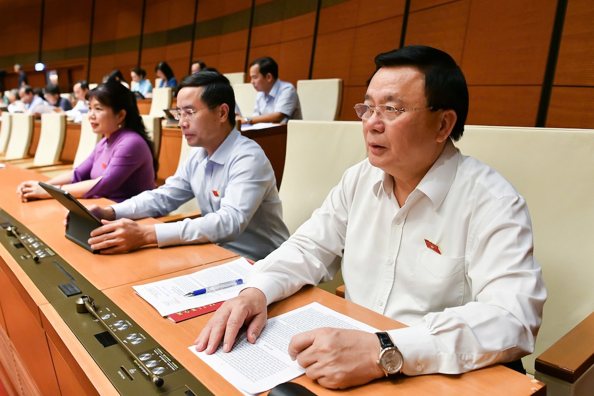 Quốc hội quyết trao quyền đặc biệt: Chính phủ được ban hành nghị quyết để sửa luật - Ảnh 1.