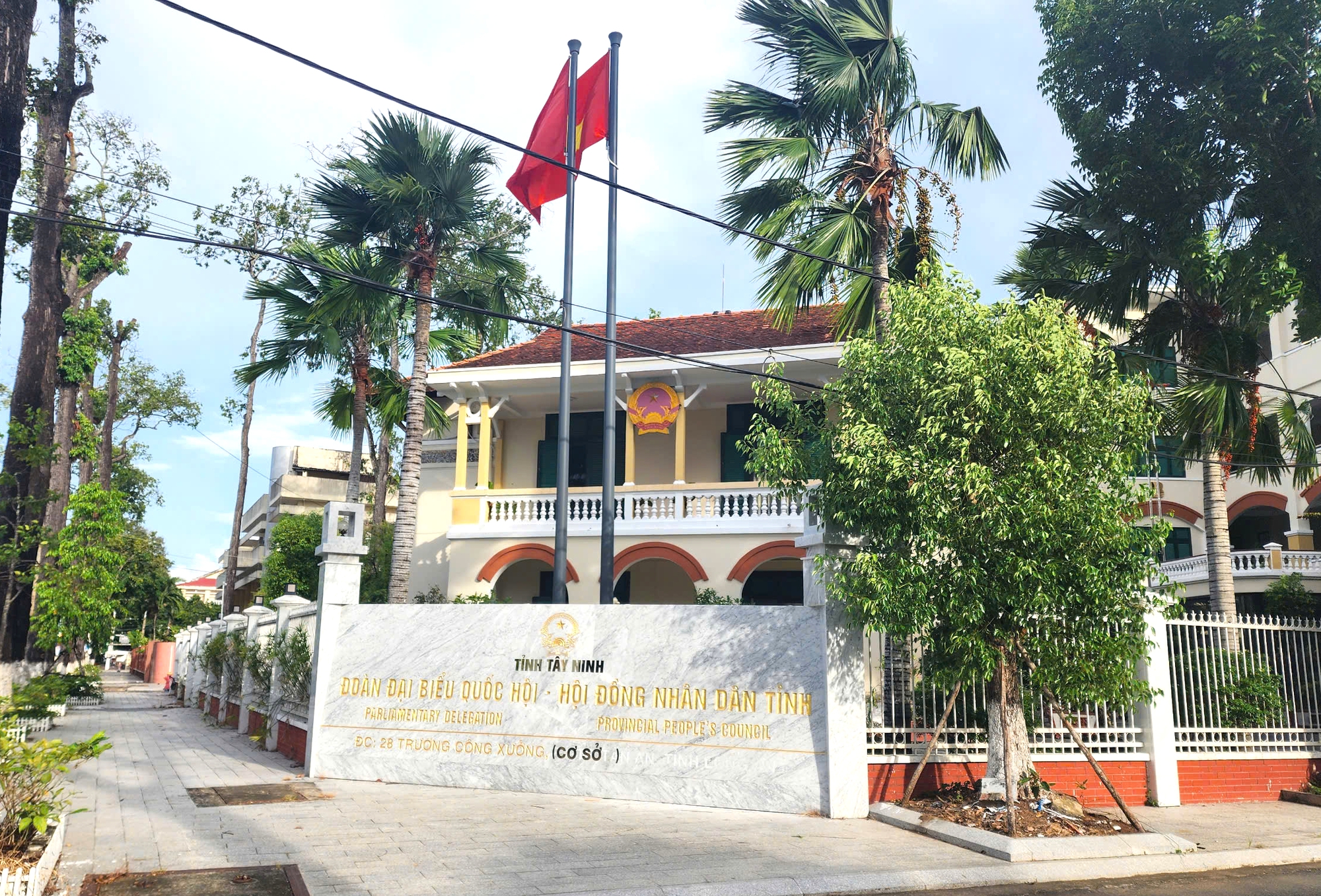 254 cán bộ Tây Ninh về Long An làm việc được bố trí chỗ ở, nơi làm việc đầy đủ - Ảnh 1.