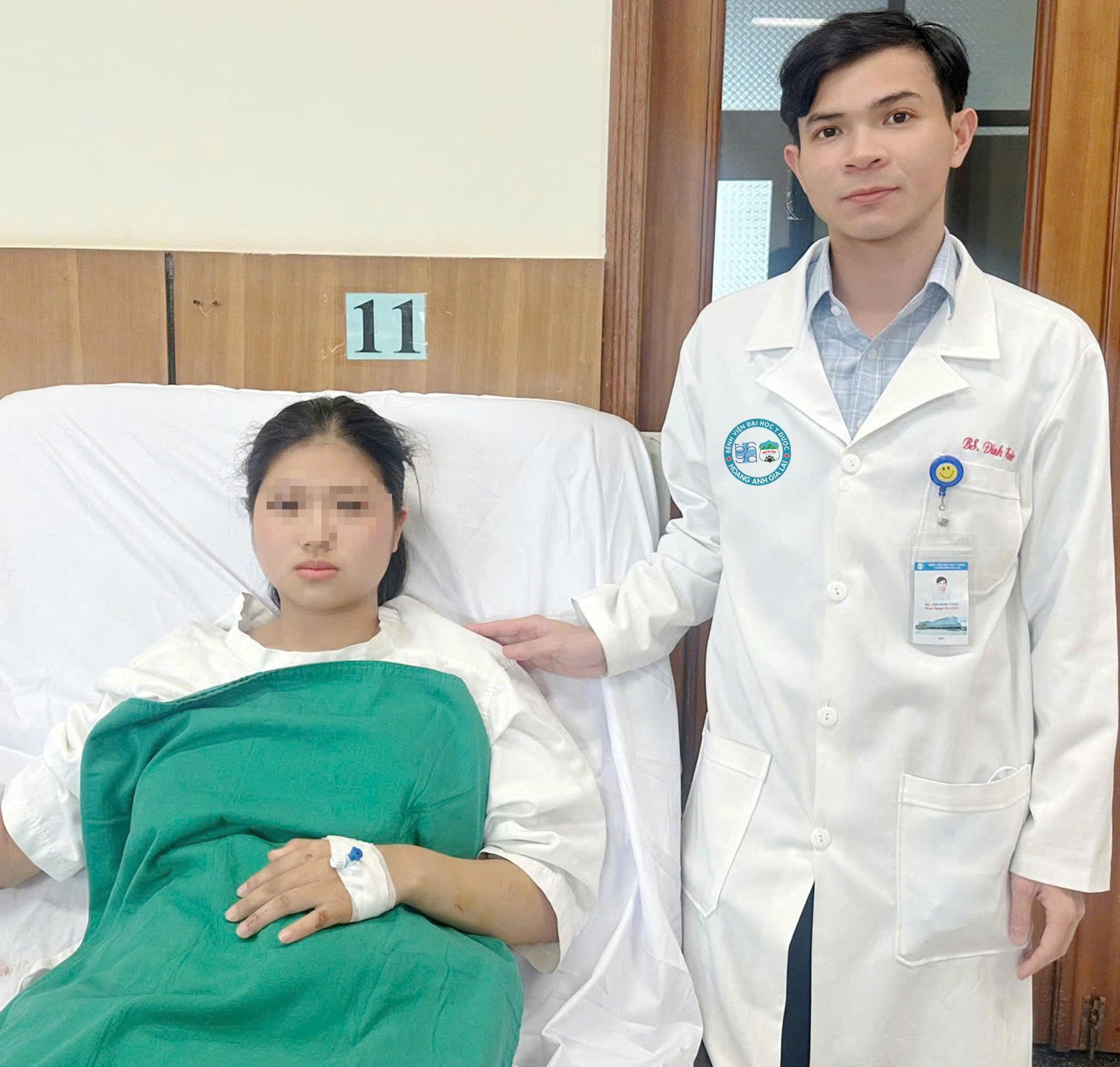 Phẫu thuật cấp cứu giúp nữ sinh ngã xe gãy chân kịp dự kỳ thi tốt nghiệp THPT - Ảnh 1.