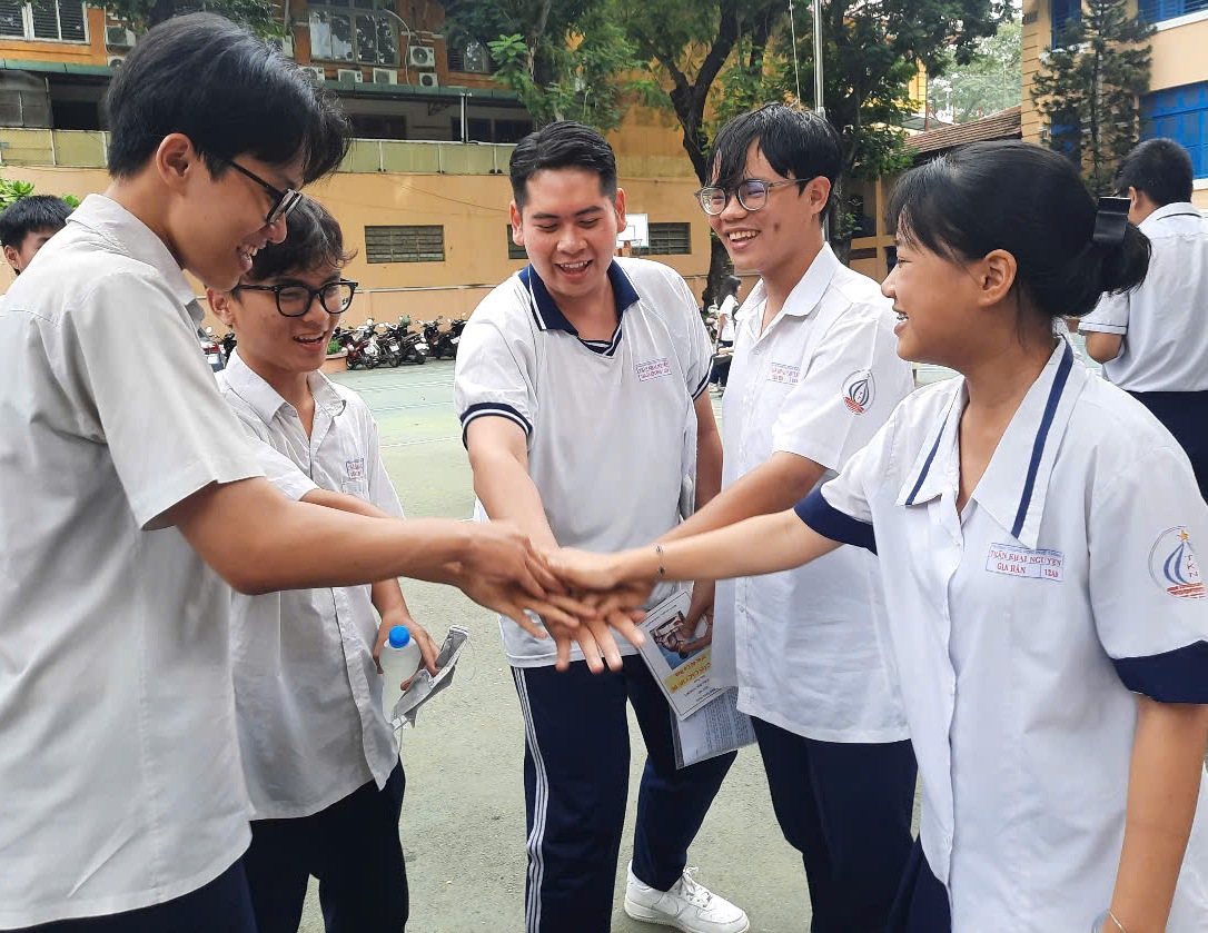 היום אחר הצהריים, בחינת סיום לימודי התיכון במתמטיקה, על המועמדים לשים לב שלראשונה, בבחינה יש שאלות רב-ברירה רבות - תמונה 2. Chiều nay thi tốt nghiệp THPT môn toán, thí sinh lưu ý lần đầu đề thi nhiều dạng trắc nghiệm - Ảnh 2.