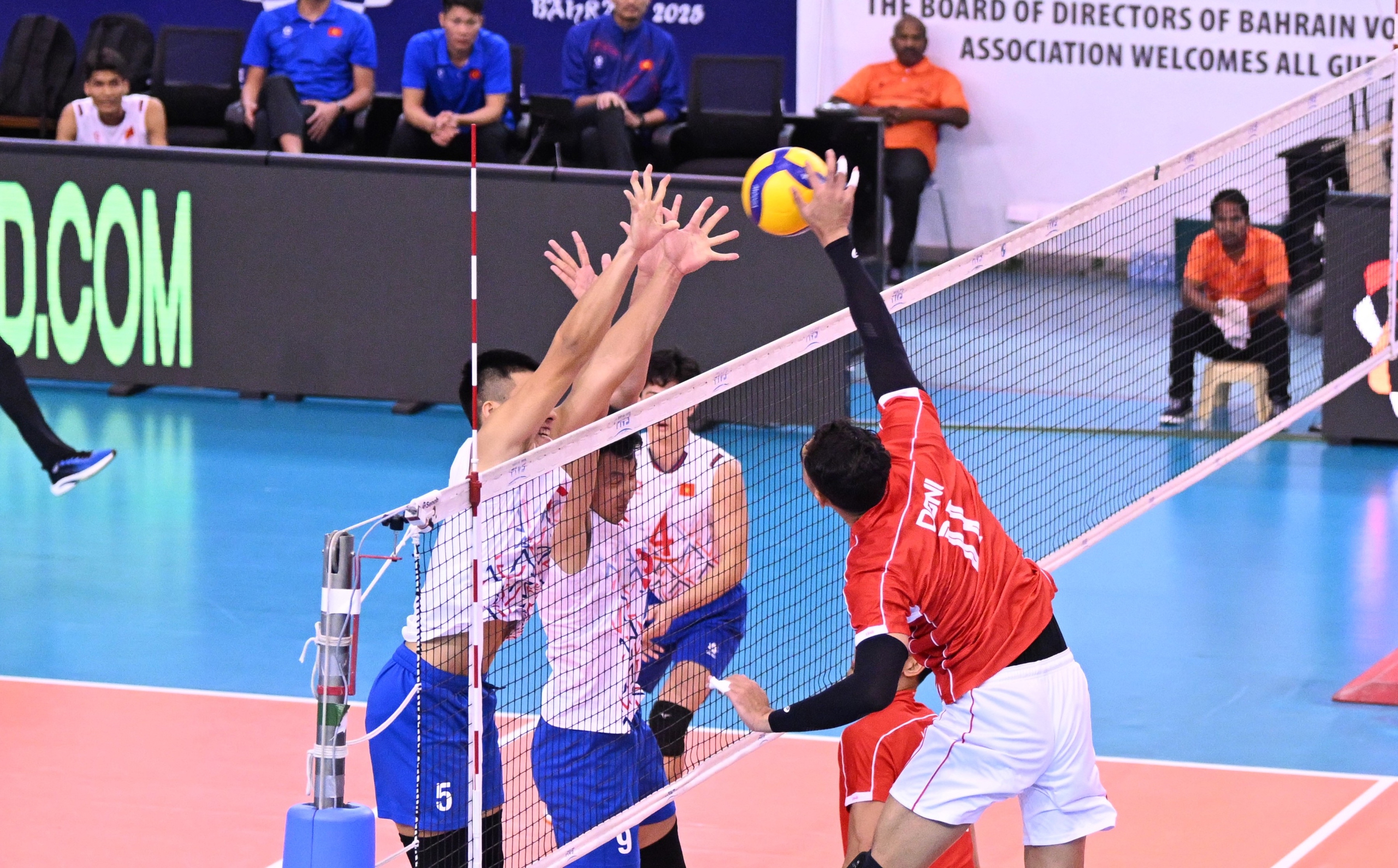 ບານສົ່ງຊາຍຫວຽດນາມ: ສິ່ງທີ່ຕ້ອງຜ່ານຜ່າ - ພາບທີ 1. bóng chuyền - Ảnh 1.