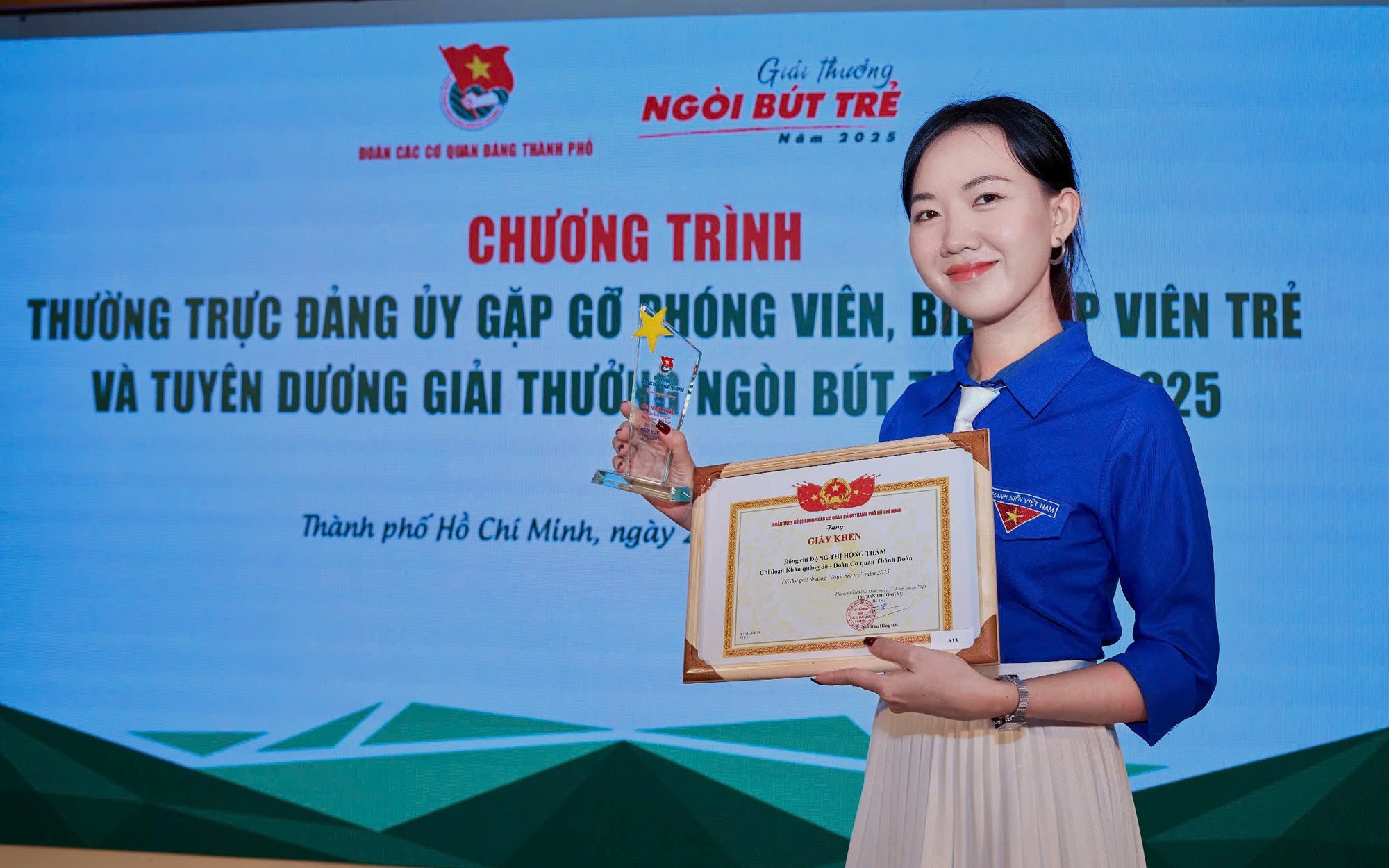 Khối ấn phẩm Khăn Quàng Đỏ đoạt 3 giải thưởng Ngòi bút trẻ- Ảnh 8.