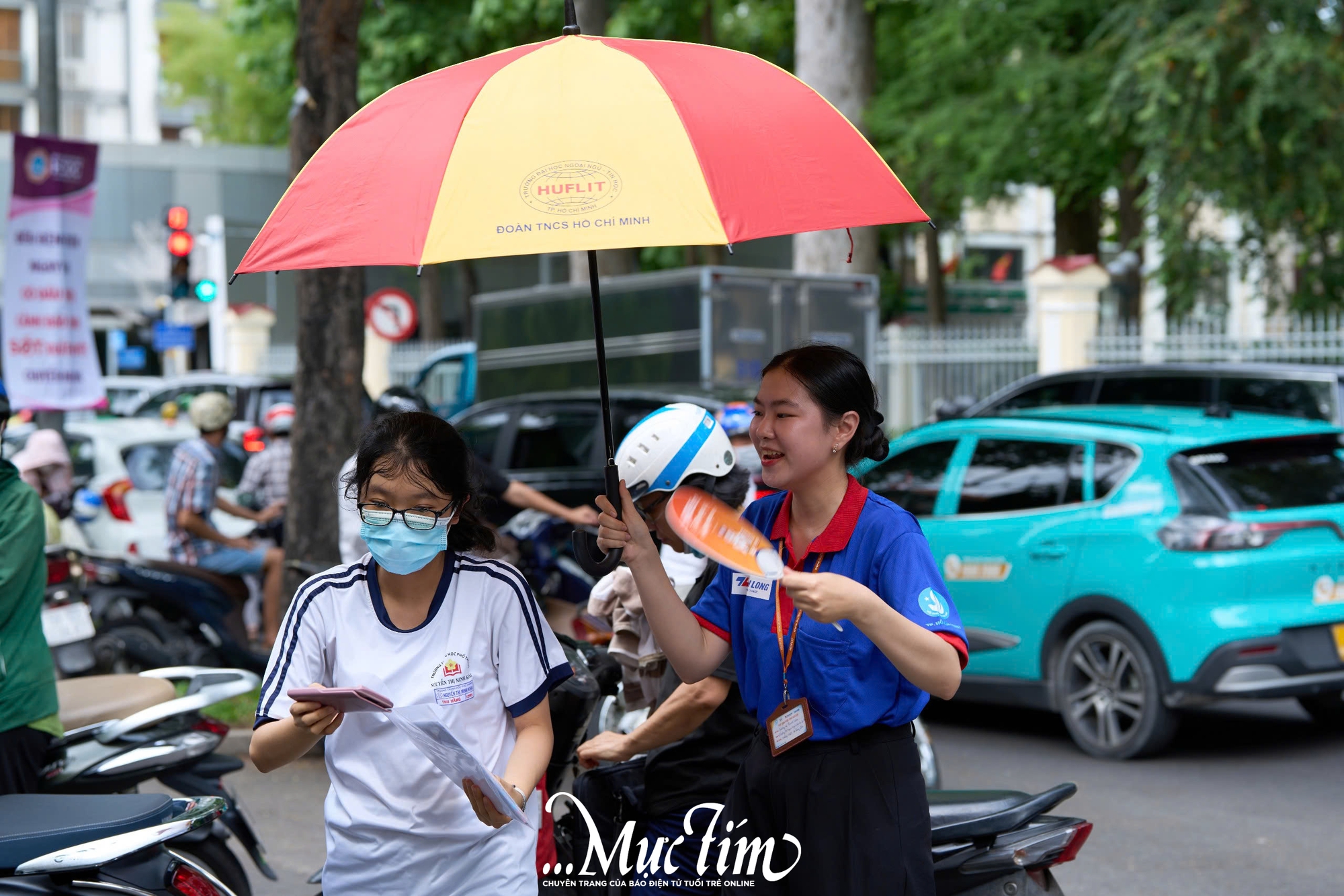 Tạm biệt mùa thi tốt nghiệp THPT 2025: Mùa thi đong đầy cảm xúc - Ảnh 15.