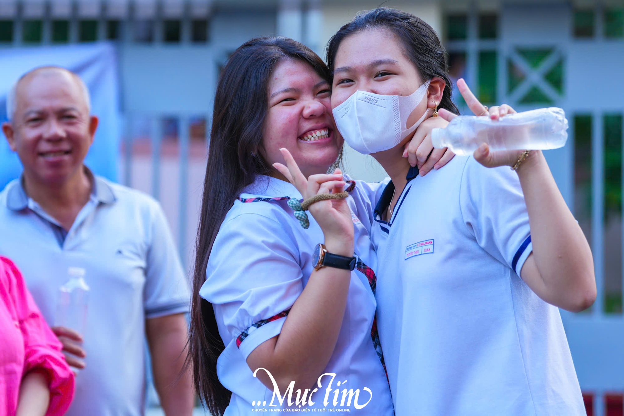 Tạm biệt mùa thi tốt nghiệp THPT 2025: Mùa thi đong đầy cảm xúc - Ảnh 29.