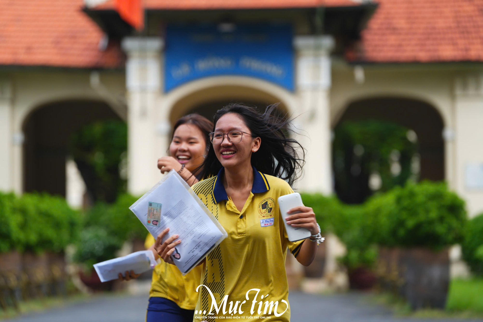 Tạm biệt mùa thi tốt nghiệp THPT 2025: Mùa thi đong đầy cảm xúc - Ảnh 36.