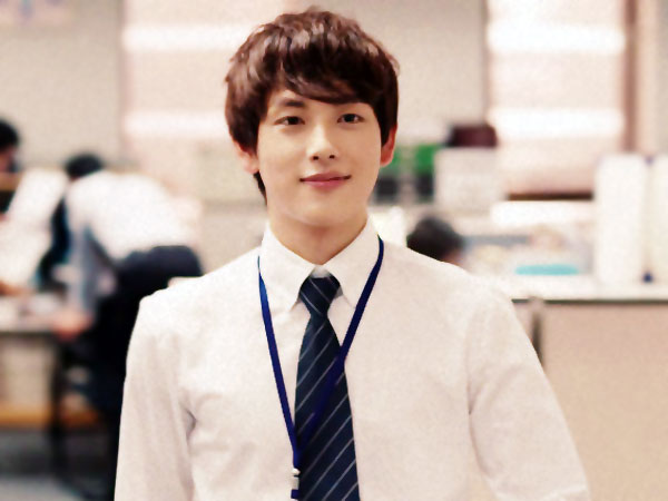 Yim Si Wan định nghĩa lại về danh xưng 'idol đá chéo sân'- Ảnh 2.