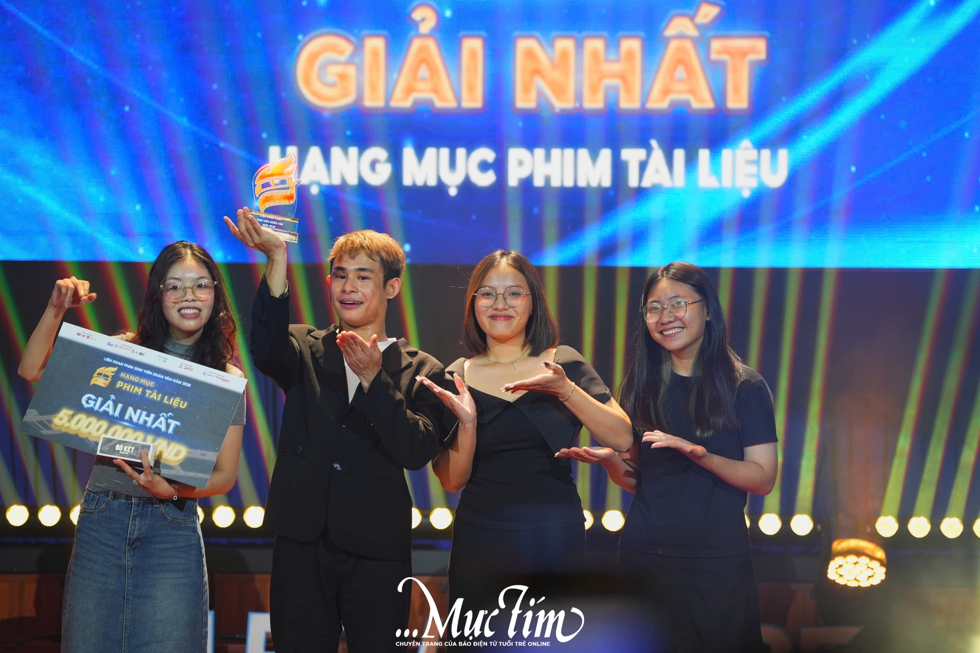 Liên hoan phim sinh viên Nhân văn 2025: Thổi bùng giấc mơ truyền hình, điện ảnh - Ảnh 4.