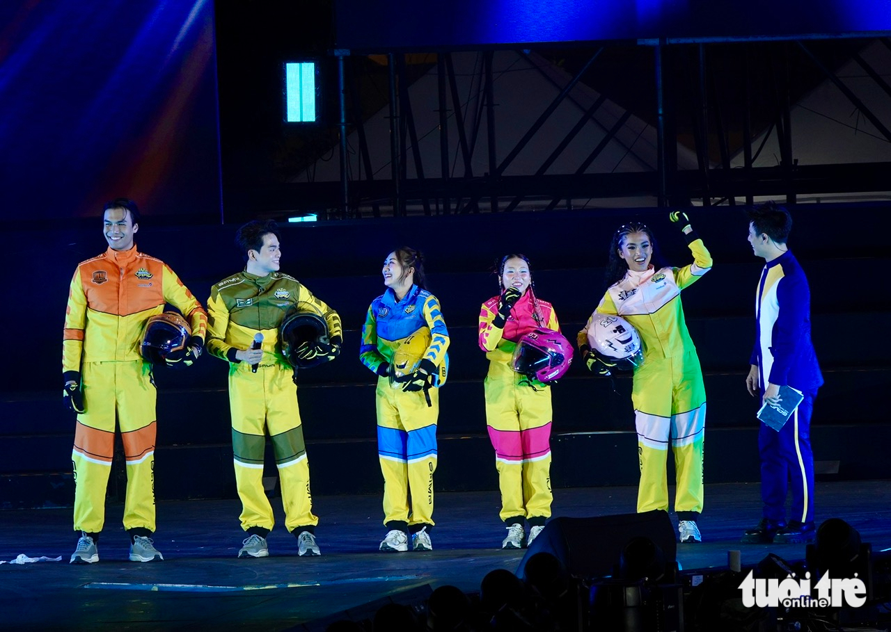 Jason Derulo bất ngờ hủy show GAMA Music Racing Festival, fan bức xúc đòi hoàn tiền vé - Ảnh 10. Ngôi sao Jason Derulo không xuất hiện tại show ở bờ sông Sài Gòn, fan bức xúc đòi trả tiền vé - Ảnh 9.