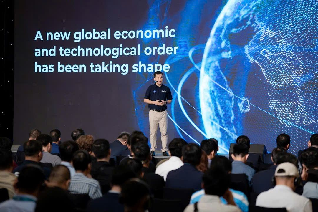 DCCI Summit 2025 TP.HCM: Tiên phong hạ tầng số cho tăng trưởng xanh - Ảnh 1.