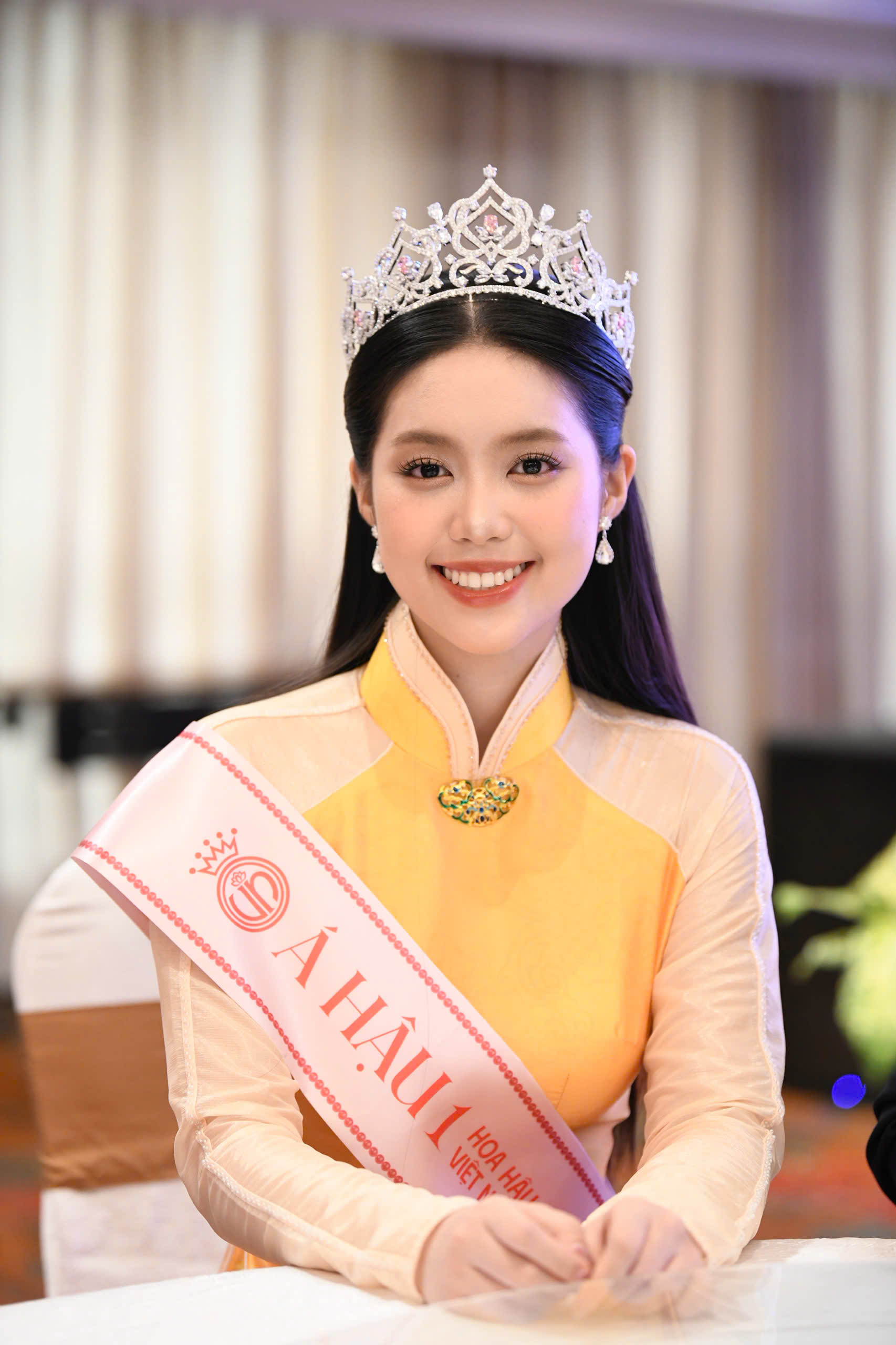 Nghe giọng hát thật của Top 3 Hoa hậu Việt Nam 2024 Trúc Linh, Châu Anh, Vân Nhi hát - Ảnh 3. Top 3 Hoa hậu Việt Nam 2024 Trúc Linh, Châu Anh, Vân Nhi hát trên sóng livestream - Ảnh 3.