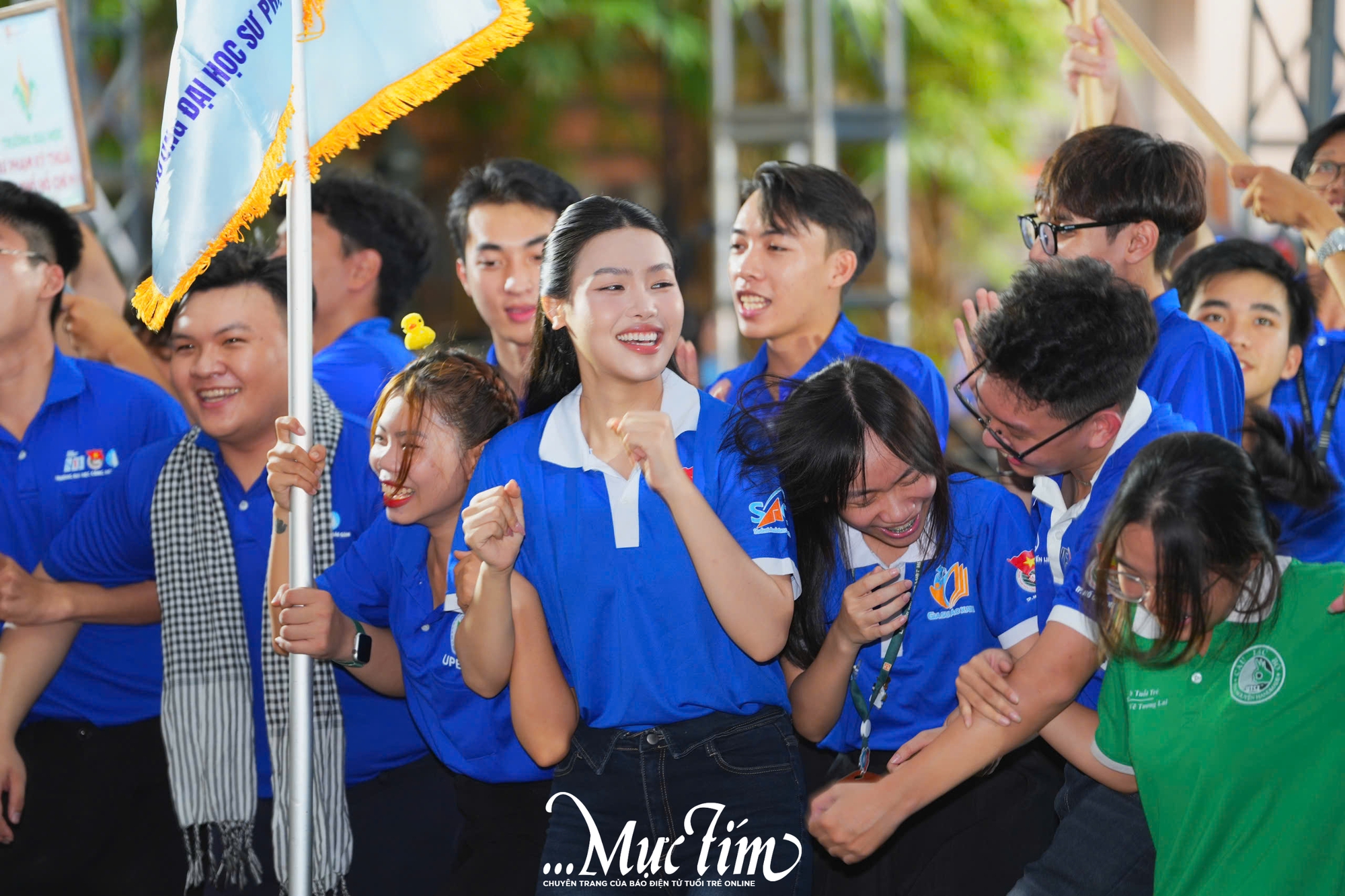 Phương Mỹ Chi và các hoa, á hậu "cháy hết mình" với Mùa hè xanh- Ảnh 5.