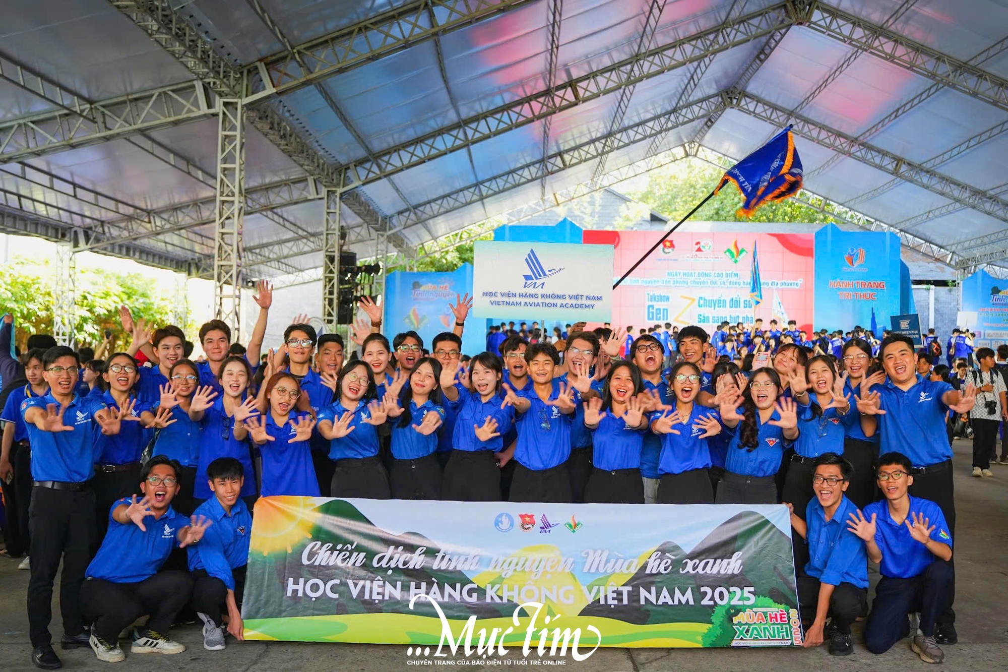 Phương Mỹ Chi và các hoa, á hậu "cháy hết mình" với Mùa hè xanh- Ảnh 17.