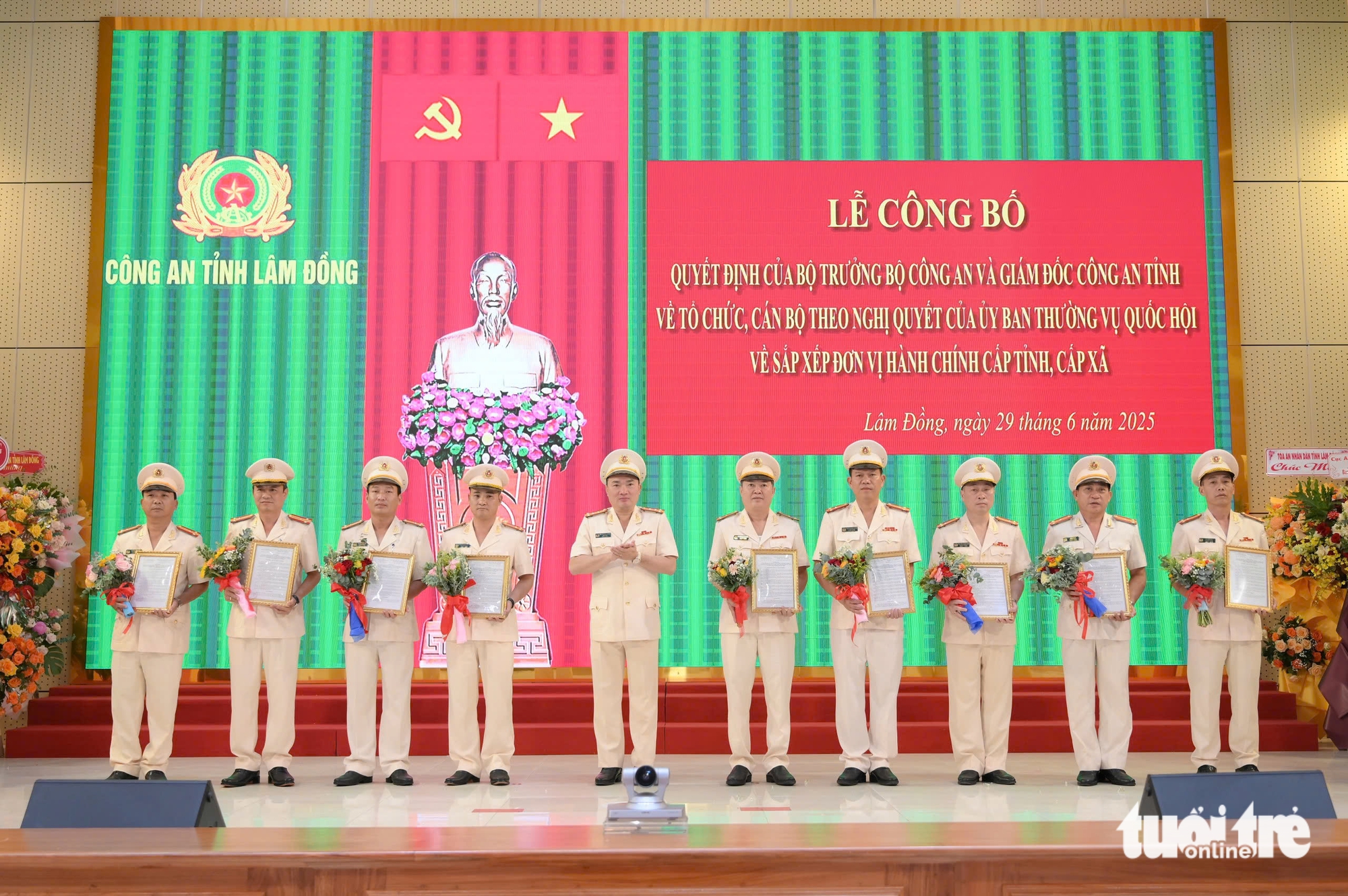 Công an tỉnh Lâm Đồng, Đồng Tháp công bố các quyết định về công tác cán bộ - Ảnh 3.