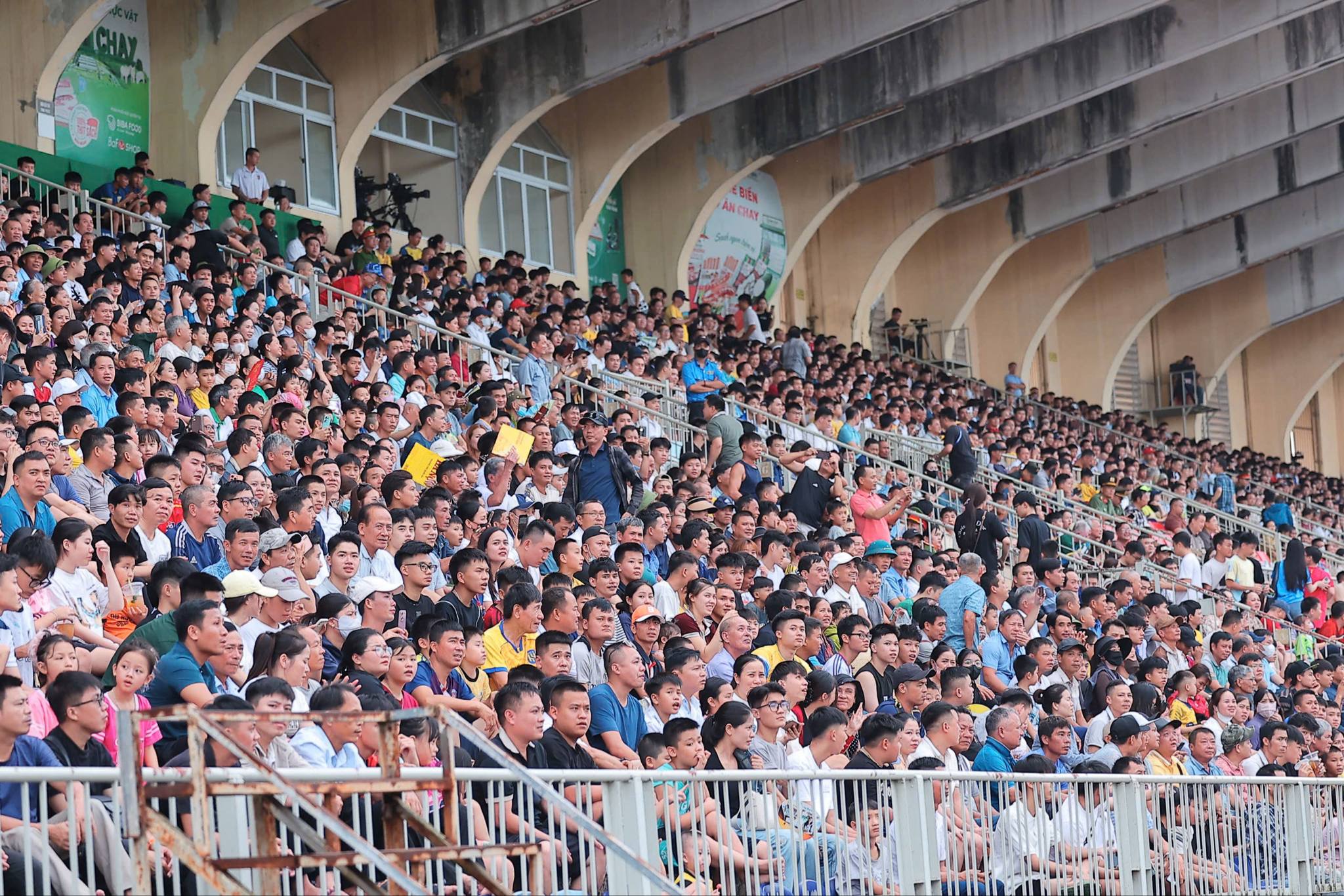 Sông Lam Nghệ An - Ảnh 1.