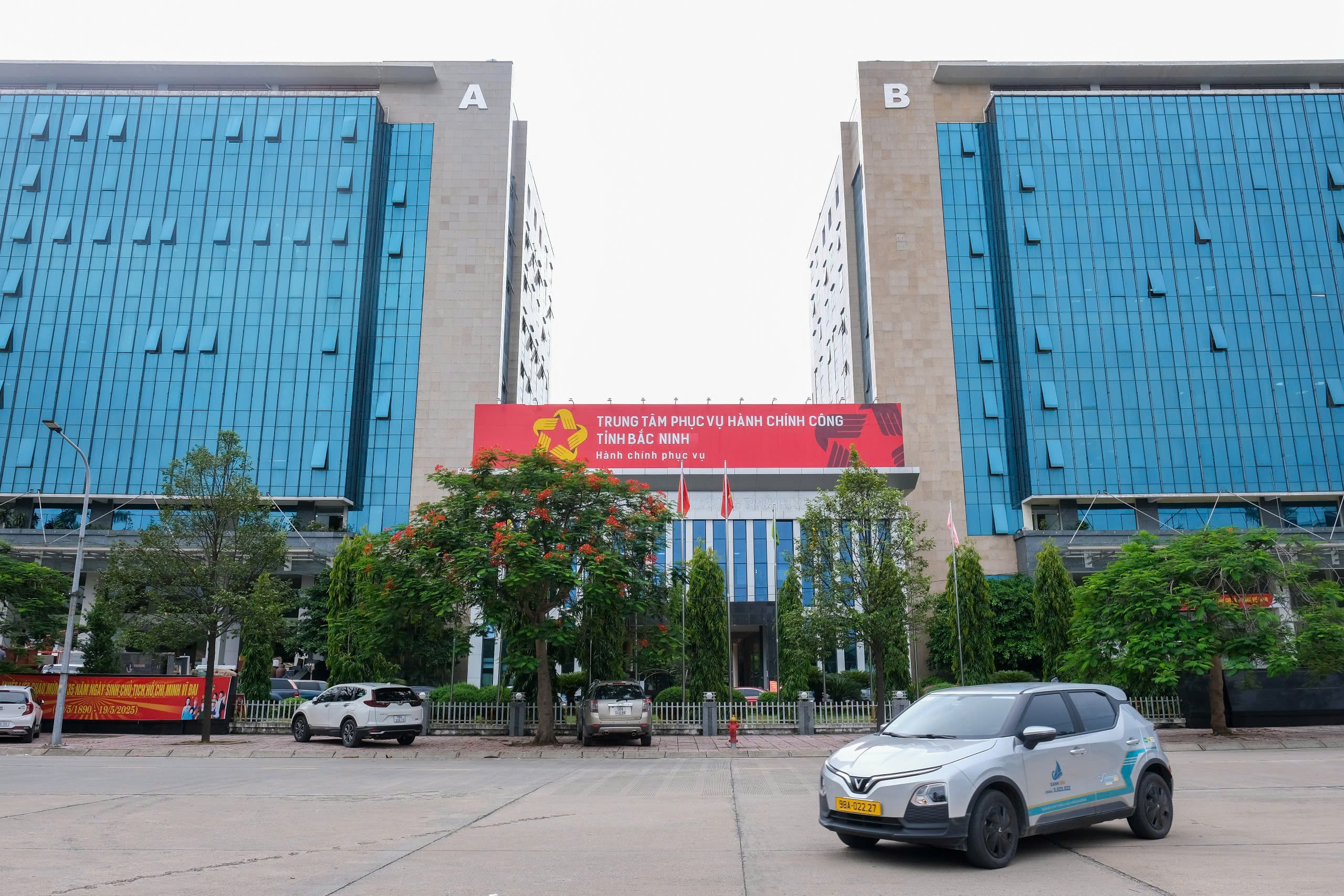 Trụ sở ‘thay áo mới’, người dân 99 đơn vị xã phường ở Bắc Ninh chờ thời khắc lịch sử - Ảnh 2.