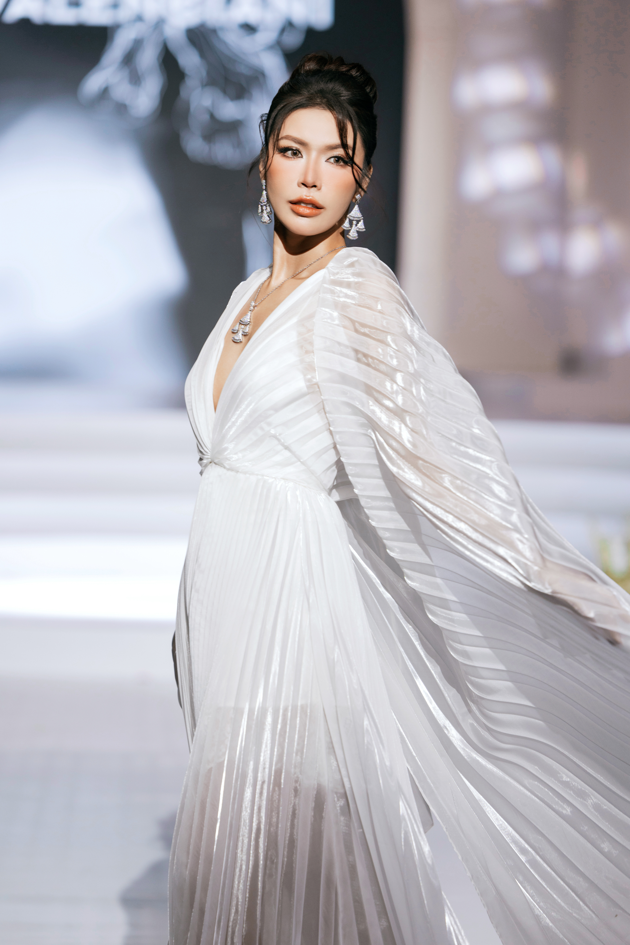 'I'll Meet You' with Adrian Anh Tuan - Photo 2. Adrian Anh Tuấn - Ảnh 2.