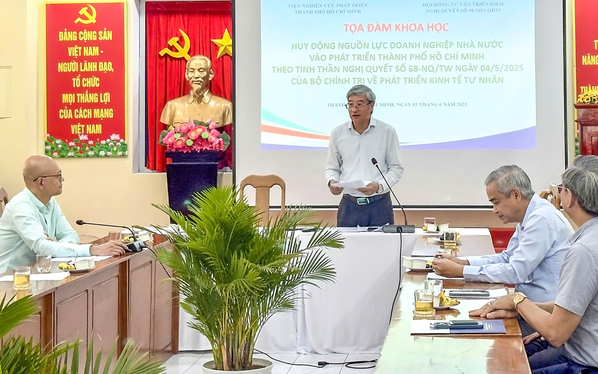 Doanh nghiệp nhà nước: Có tâm lý e ngại tăng trưởng cao? - Ảnh 1. doanh nghiệp Nhà nước - Ảnh 1.