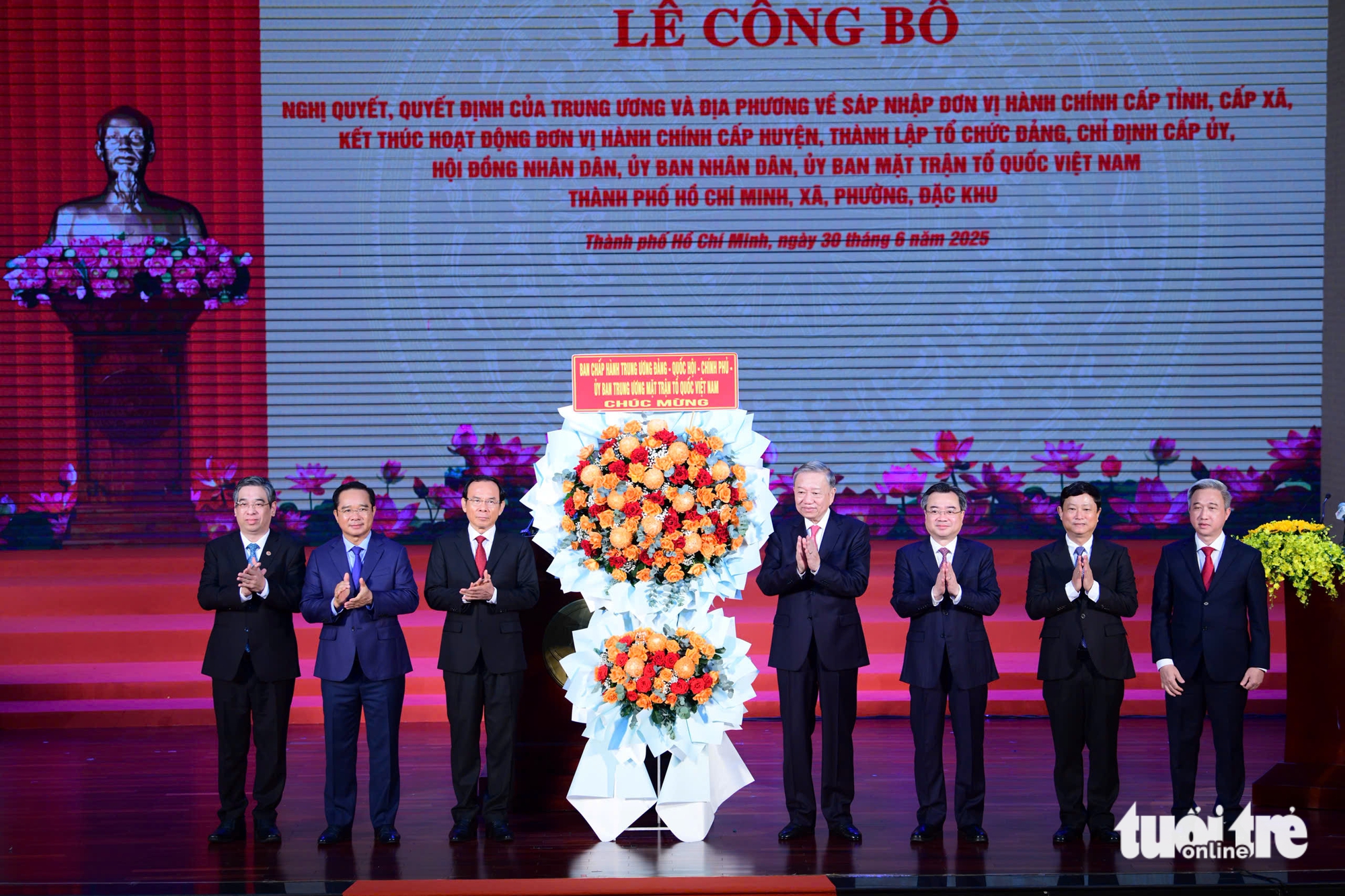 Thời khắc lịch sử - Ảnh 1. thời khắc lịch sử - Ảnh 1.