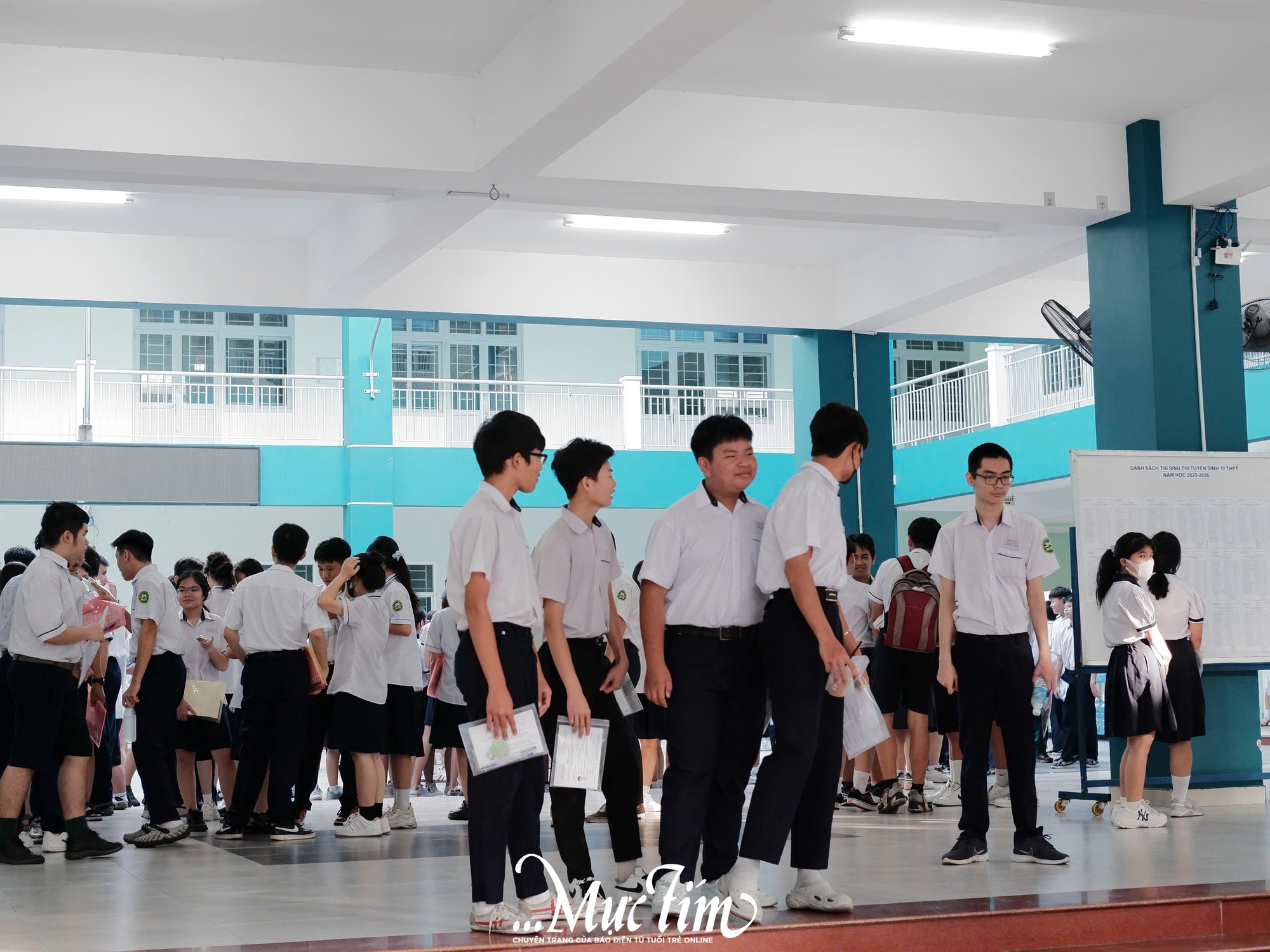 Thí sinh 2K10 đến sớm, sẵn sàng cho kỳ thi tuyển sinh vào lớp 10- Ảnh 6.