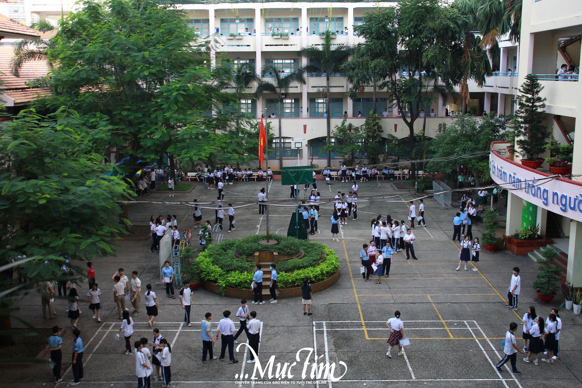 Thí sinh 2K10 đến sớm, sẵn sàng cho kỳ thi tuyển sinh vào lớp 10- Ảnh 9.