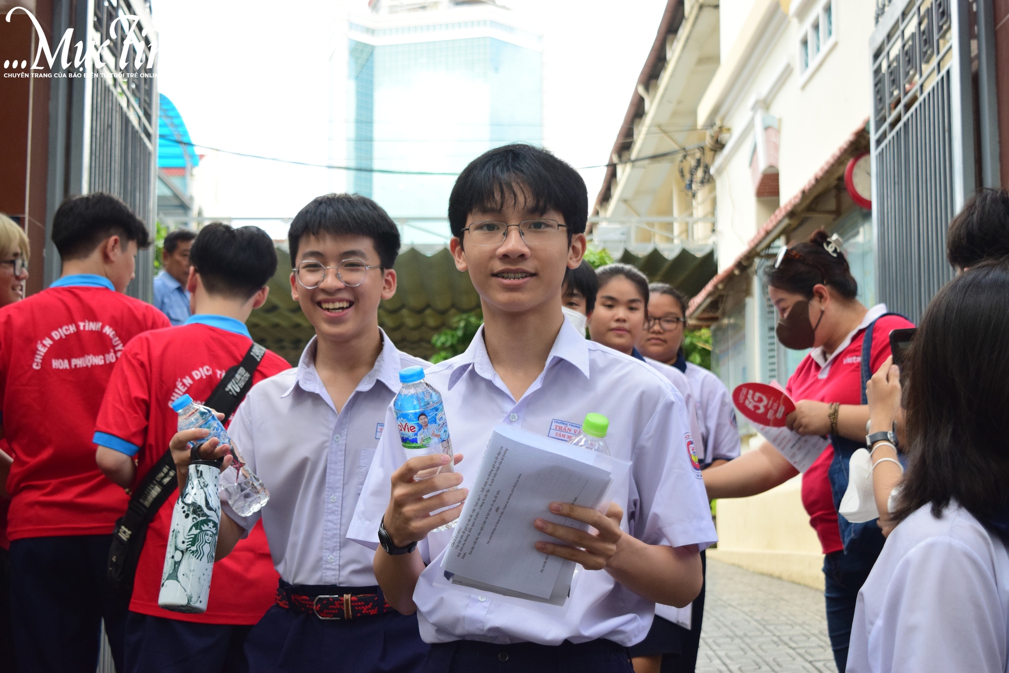 Môn Văn tuyển sinh 10 TP.HCM: học sinh nói đề dễ, vừa sức - Ảnh 2.