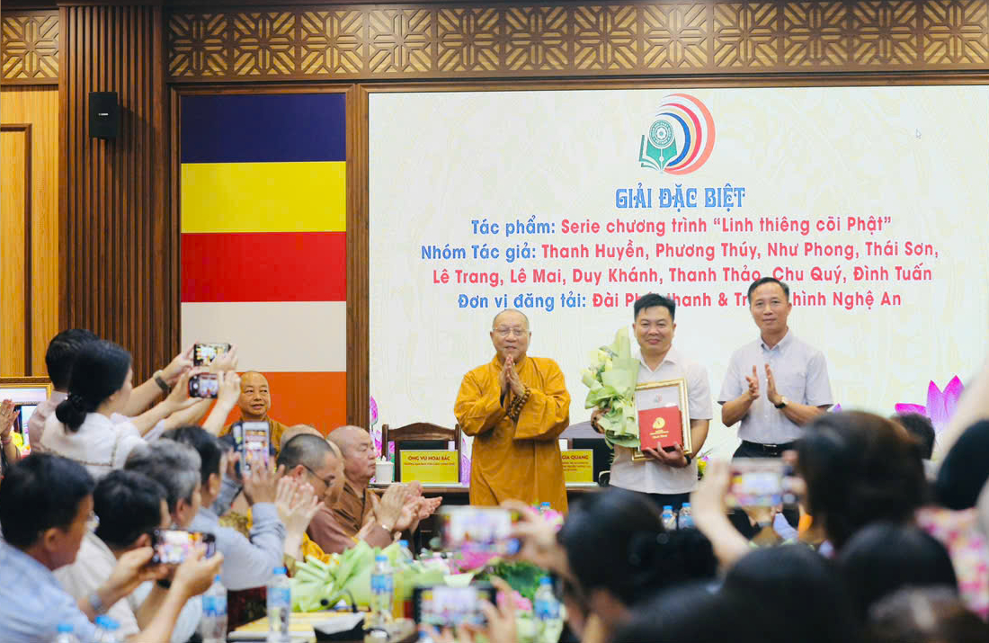 Đài Phát thanh và truyền hình Nghệ An giành giải đặc biệt Giải thưởng Báo chí Phật giáo toàn quốc - Ảnh 1. Đài Nghệ An giành giải đặc biệt Giải báo chí Phật giáo toàn quốc - Ảnh 1.