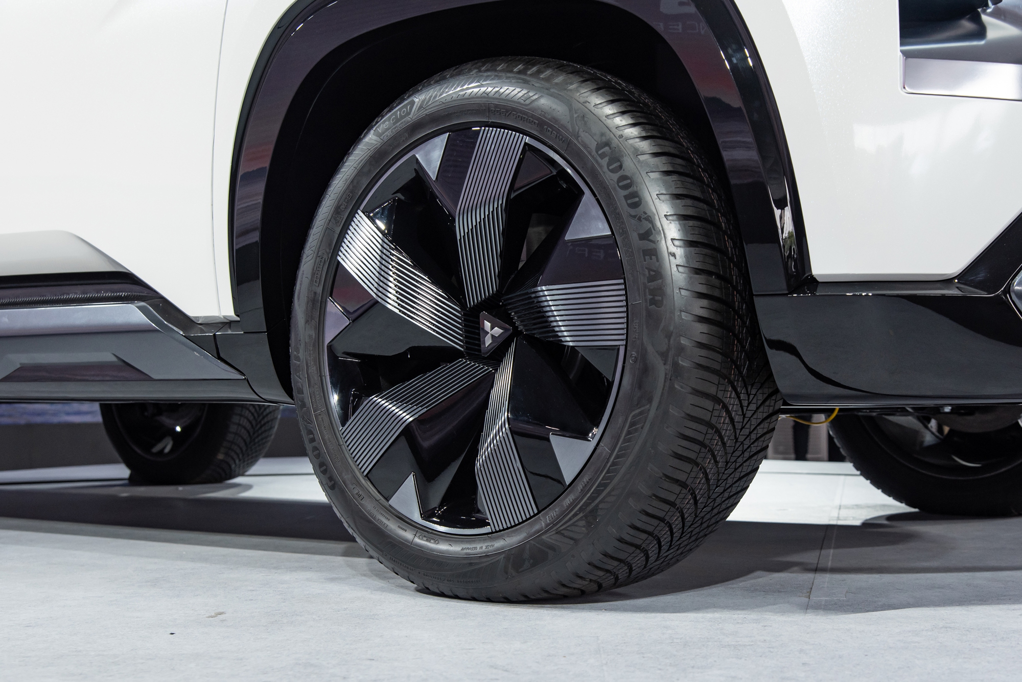 Mitsubishi DST Concept - Ảnh 10.