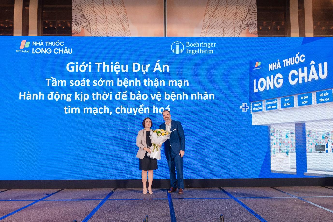 Boehringer Ingelheim cùng Long Châu miễn phí tầm soát sớm bệnh thận mạn cho người dân - Ảnh 1.