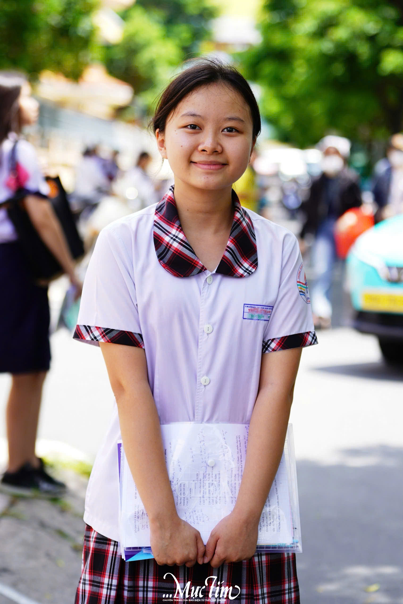 1.001 khoảnh khắc đẹp trong kỳ thi tuyển sinh lớp 10 ở TP.HCM- Ảnh 37.