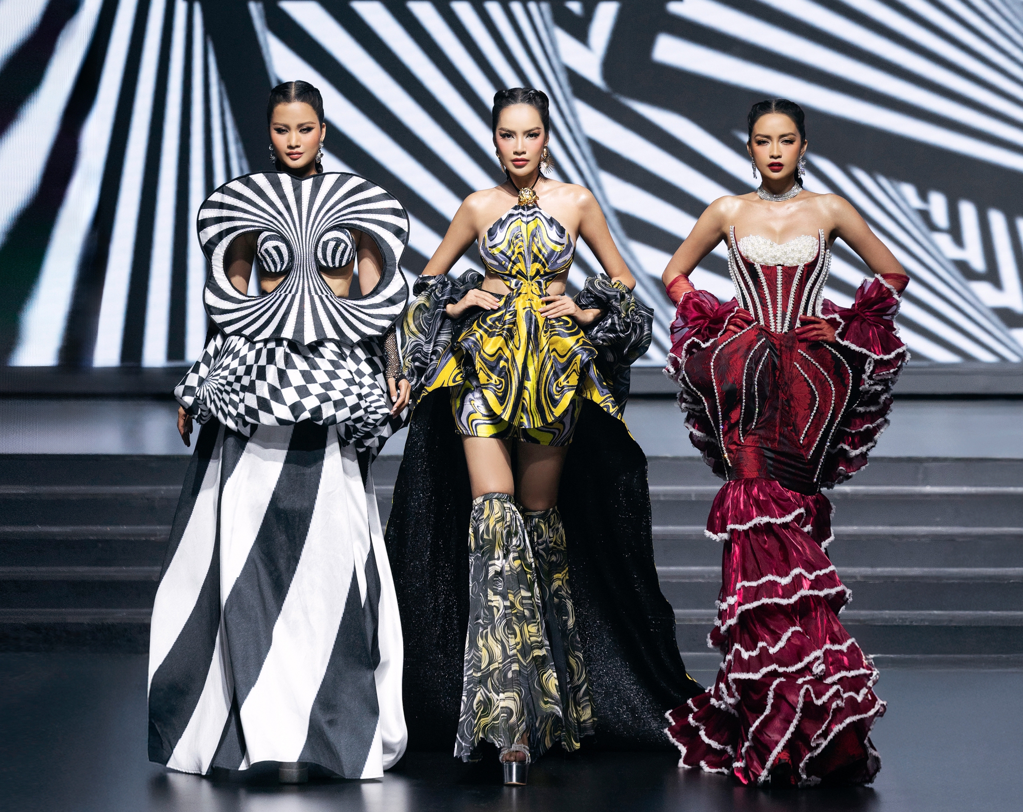 당 트롱 민 차우는 '일루전 - 포토 4'로 새로운 장을 열었습니다. Đặng Trọng Minh Châu - Ảnh 4.