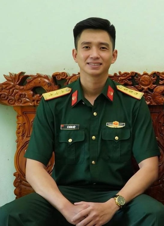 Från berättelsen om seniorlöjtnant Le Hoang Hiep: Relationen mellan armén och folket är mycket värdefull, bli inte en galen fan - Foto 3. thượng úy Lê Hoàng Hiệp - Ảnh 2.