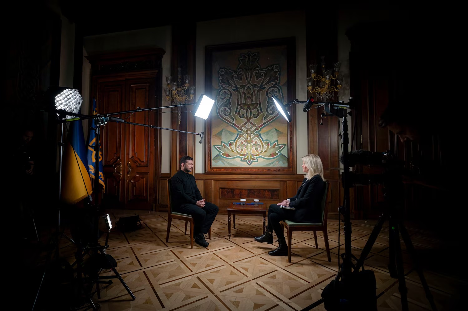 Ông Zelensky hé lộ về chiến dịch Mạng nhện, nói ông Trump không hiểu được nỗi đau xung đột - Ảnh 1. Zelensky - Ảnh 1.