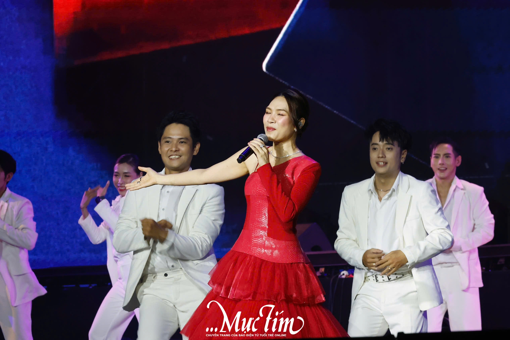 Hát vang những khúc ca tự hào tại đêm gala Vinh quang Công an nhân dân Việt Nam  - Ảnh 12.