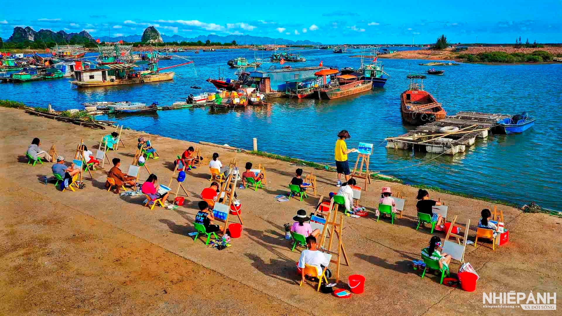 Hơn 30 ngày nữa hết hạn cuộc thi ảnh nghệ thuật Tổ quốc bên bờ sóng 2025 - Ảnh 1. Tổ quốc bên bờ sóng - Ảnh 1.