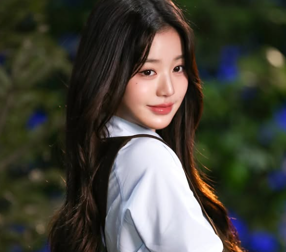 Wonyoung (IVE) lấn sân diễn xuất; Moon Ga Young làm luật sư- Ảnh 1.