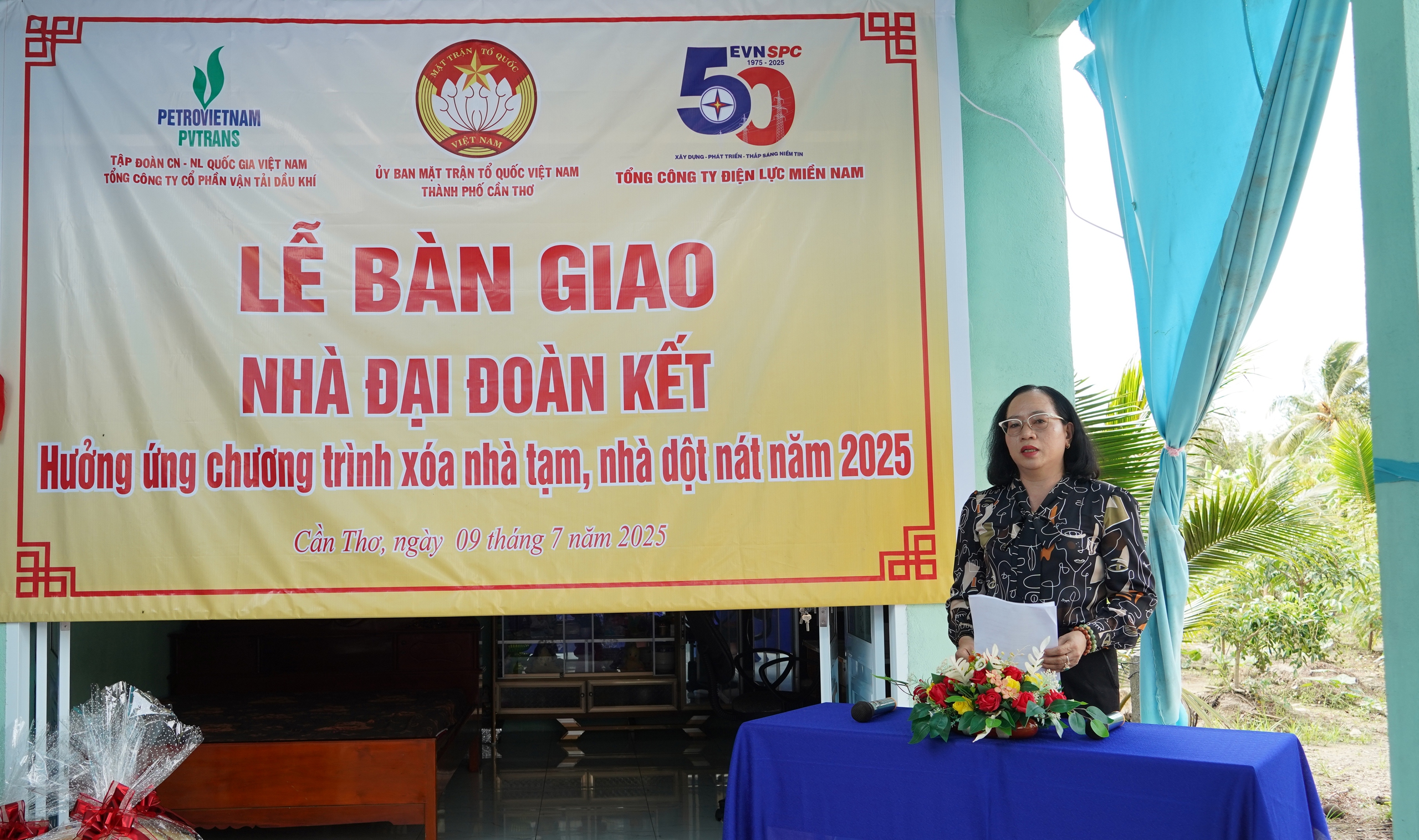 Ngành điện miền Nam xóa nhà tạm, nhà dột nát tại Cần Thơ - Ảnh 4.