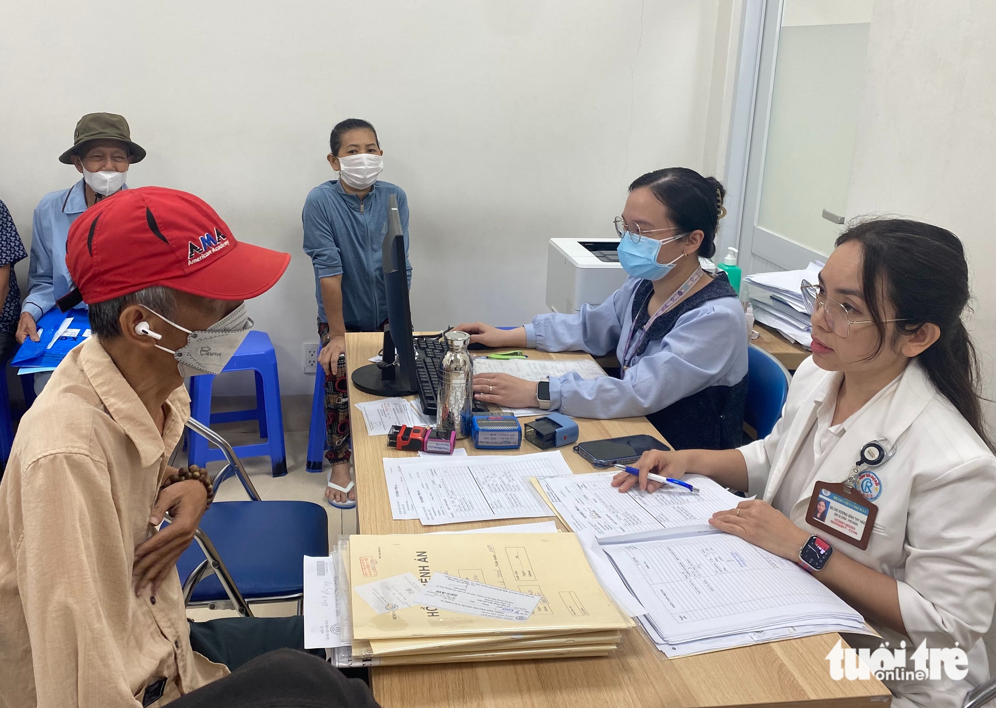 Bệnh viện Chợ Rẫy ứng dụng nhiều phương pháp tiên tiến trong điều trị ung thư - Ảnh 1.