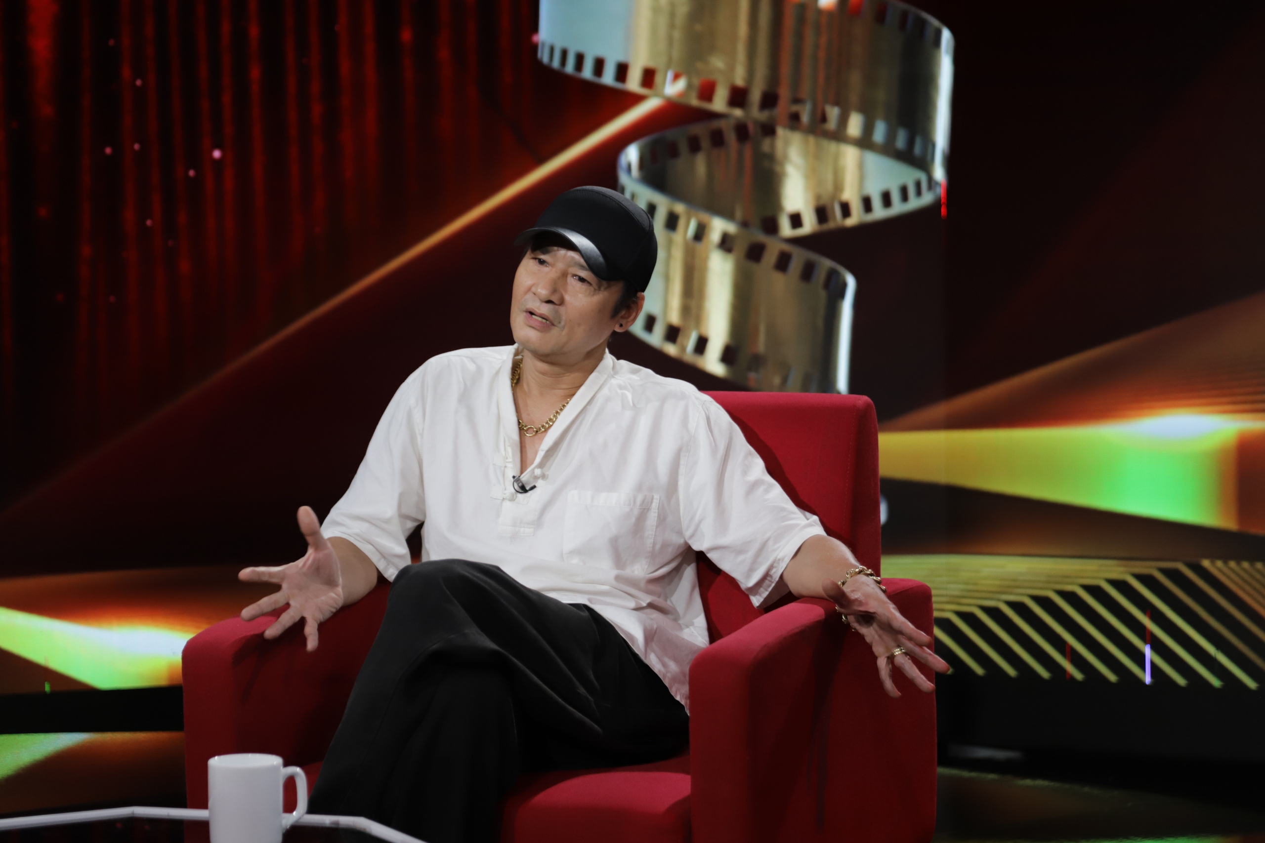 Võ Hoài Nam - Ảnh 1.