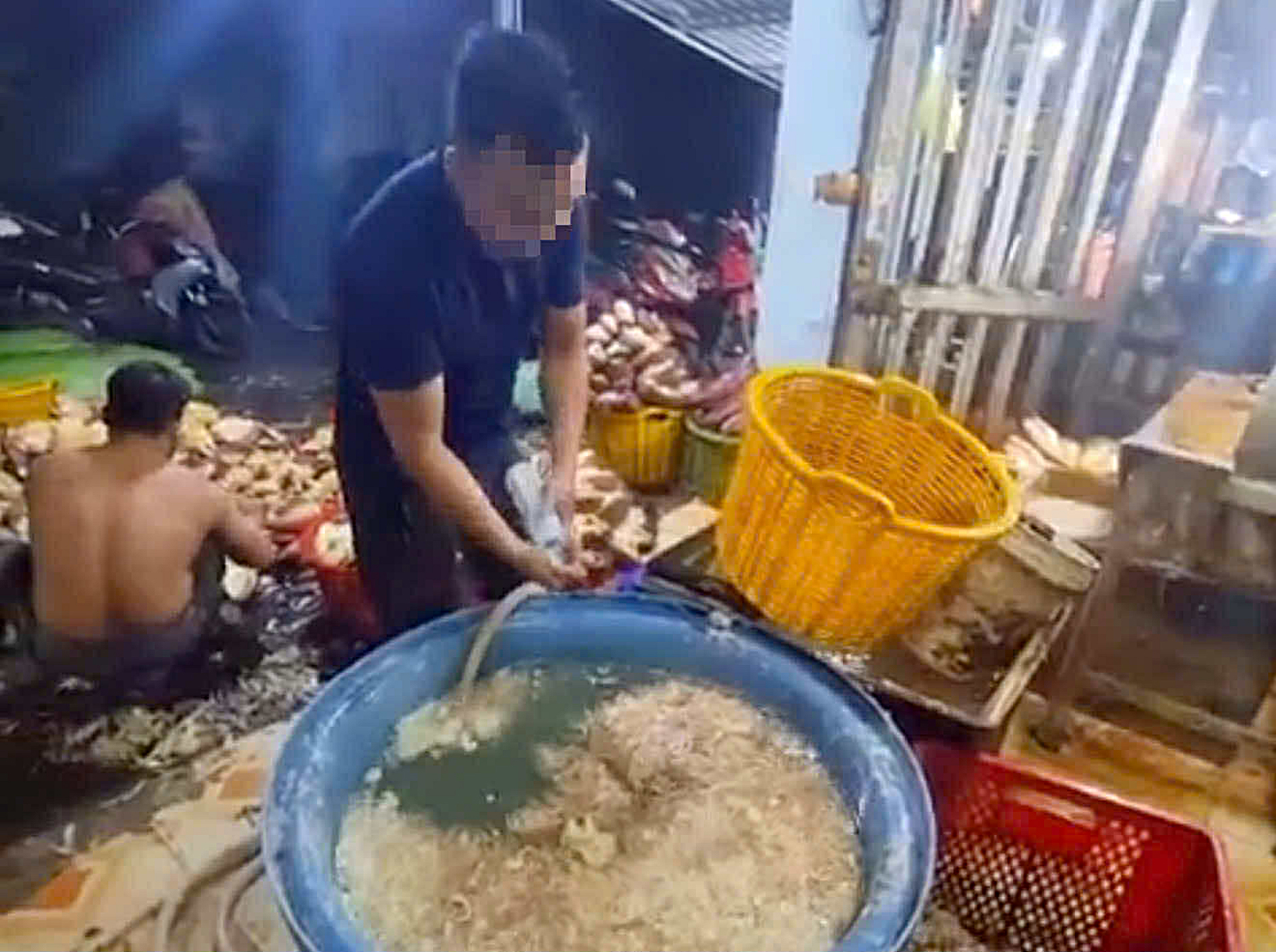 Makanan 'mengandung' bahan kimia, tubuh diam-diam diracuni - Foto 2. thực phẩm - Ảnh 2.