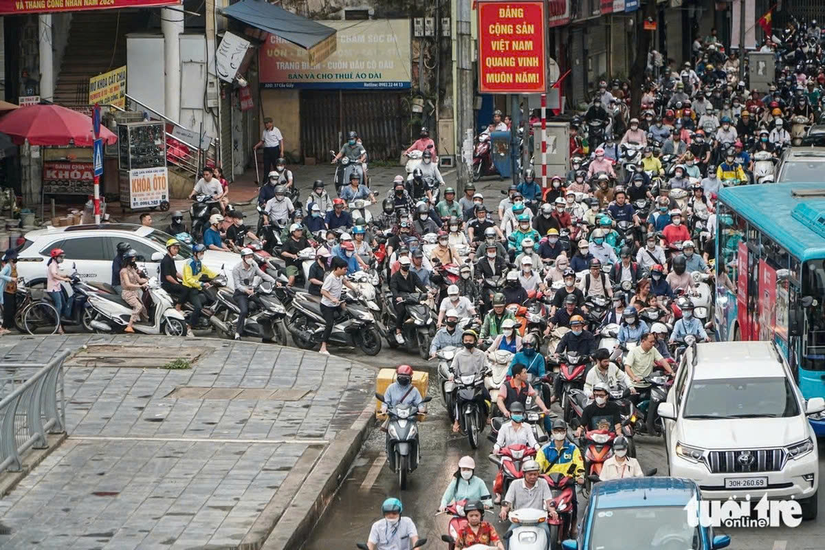 cấm xe máy - Ảnh 1.