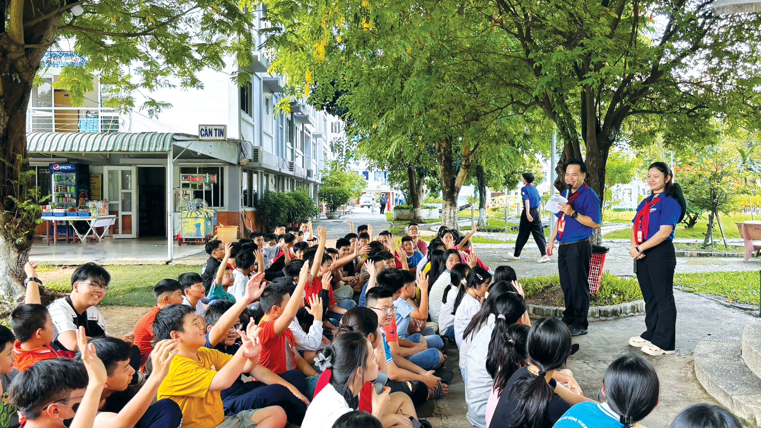 Lưu ngay tips giữ sức khỏe khi đi trại hè - Ảnh 2.