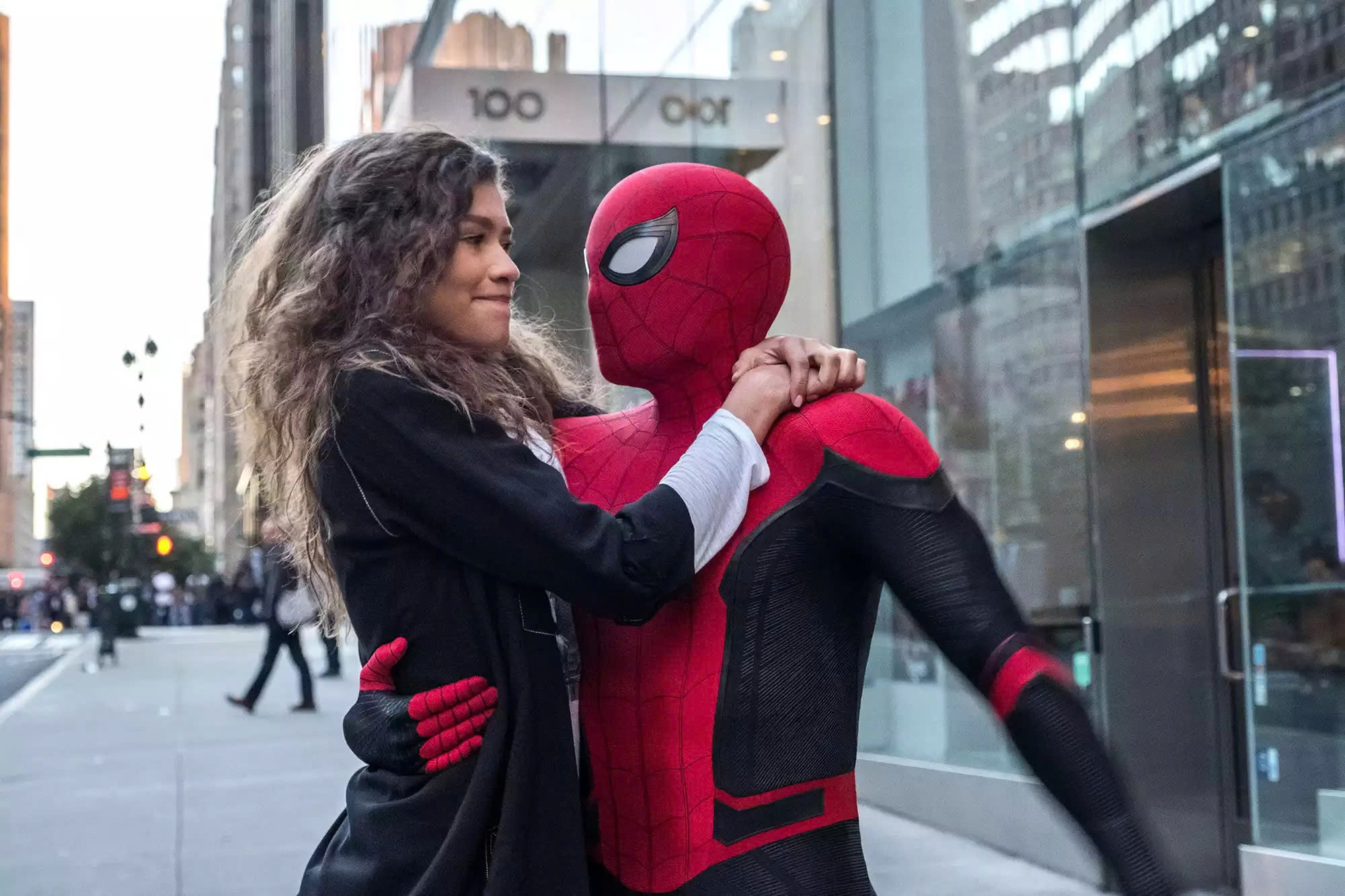 Tom Holland - Ảnh 2. Tom Holland - Ảnh 2.