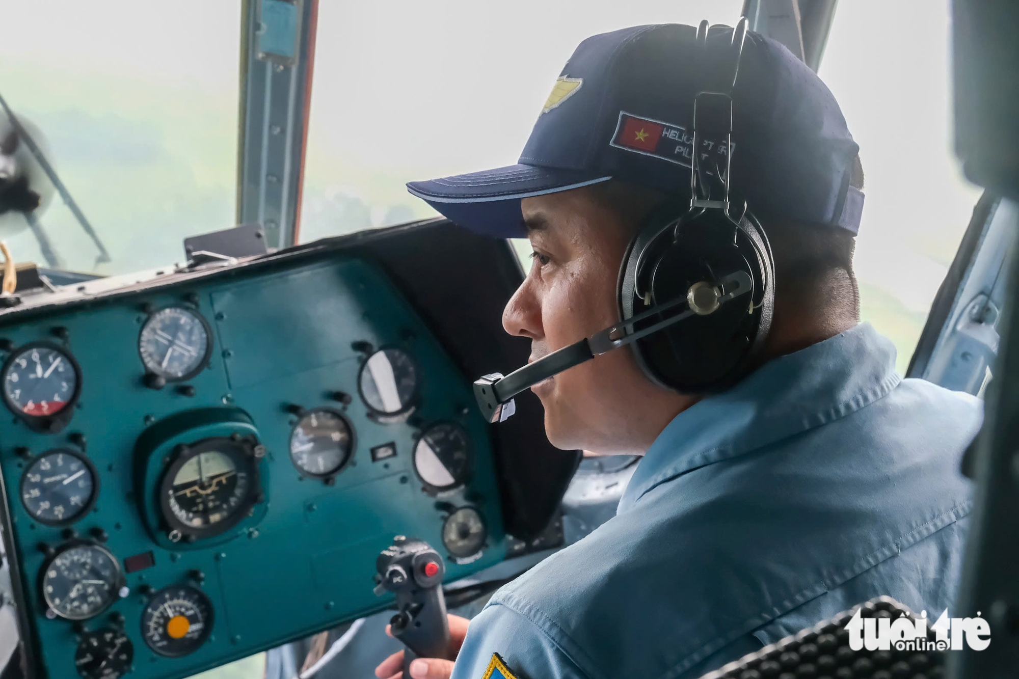 Vietnamese pilots begin training for 80th anniversary of National Day - Ảnh 4.