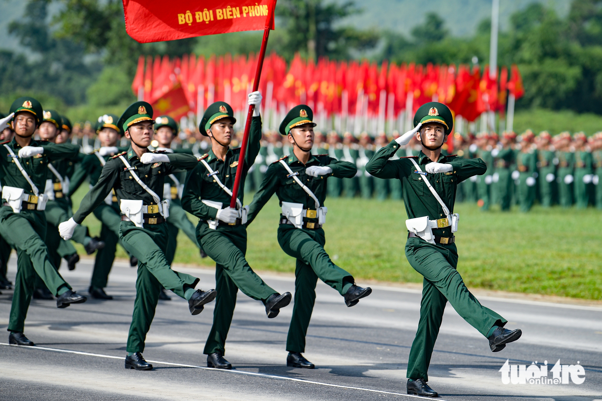 Mãn nhãn hình ảnh 15.600 chiến sĩ quân đội, công an trong buổi tổng hợp luyện diễu binh - Ảnh 8.