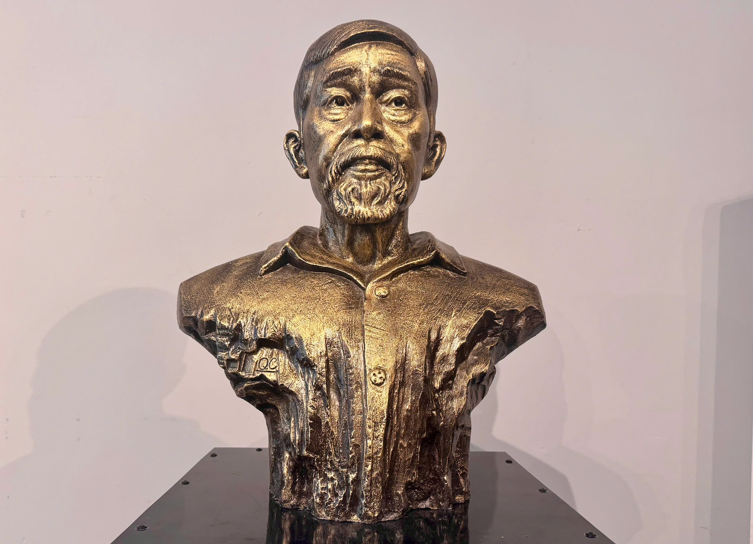 Ngắm chân dung Nguyễn Gia Trí, Trương Hán Minh... tại Bảo tàng Mỹ thuật TP.HCM - Ảnh 2.