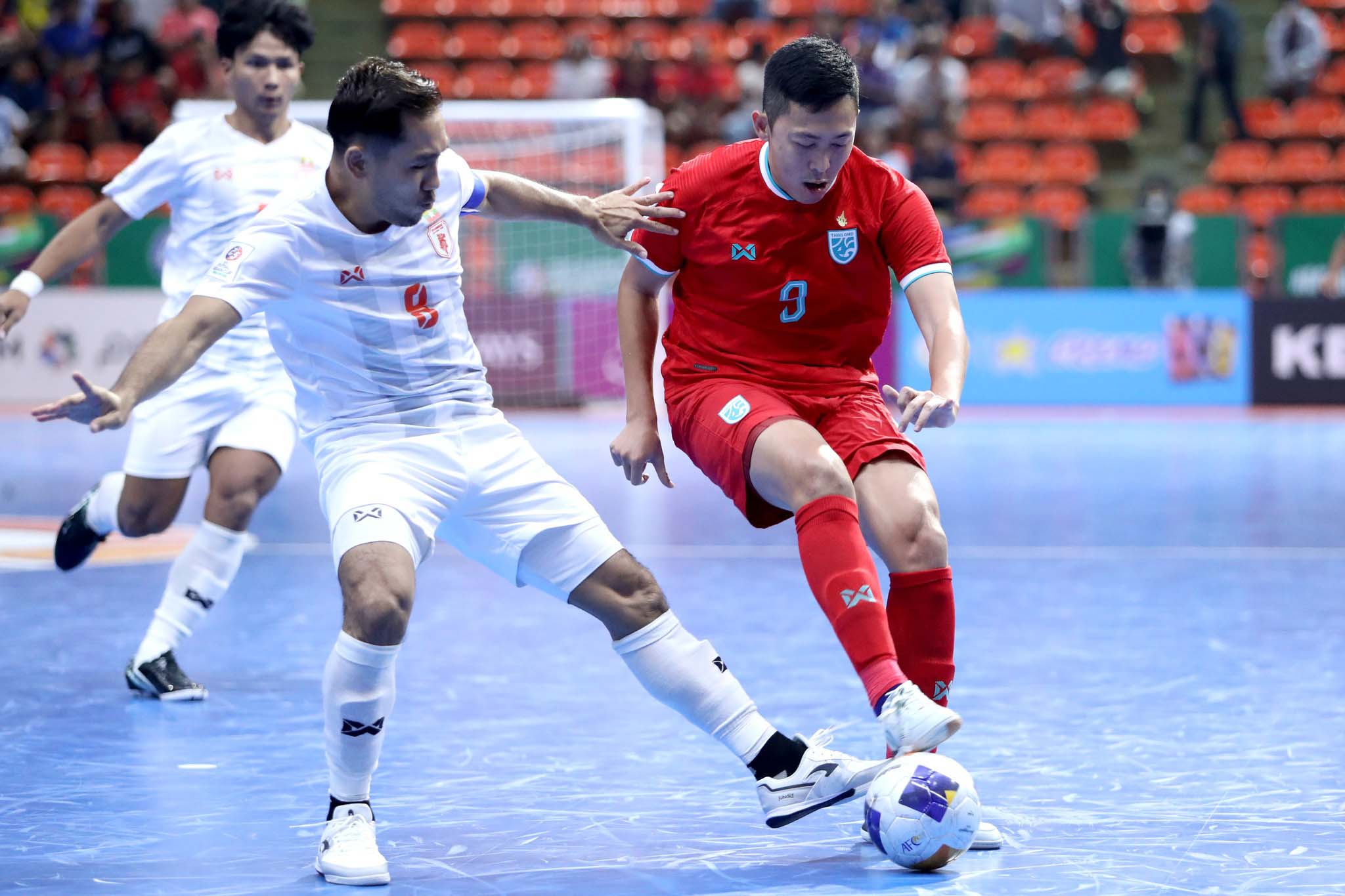 Huyền thoại futsal Thái Lan sang Việt Nam đá phủi - Ảnh 1.