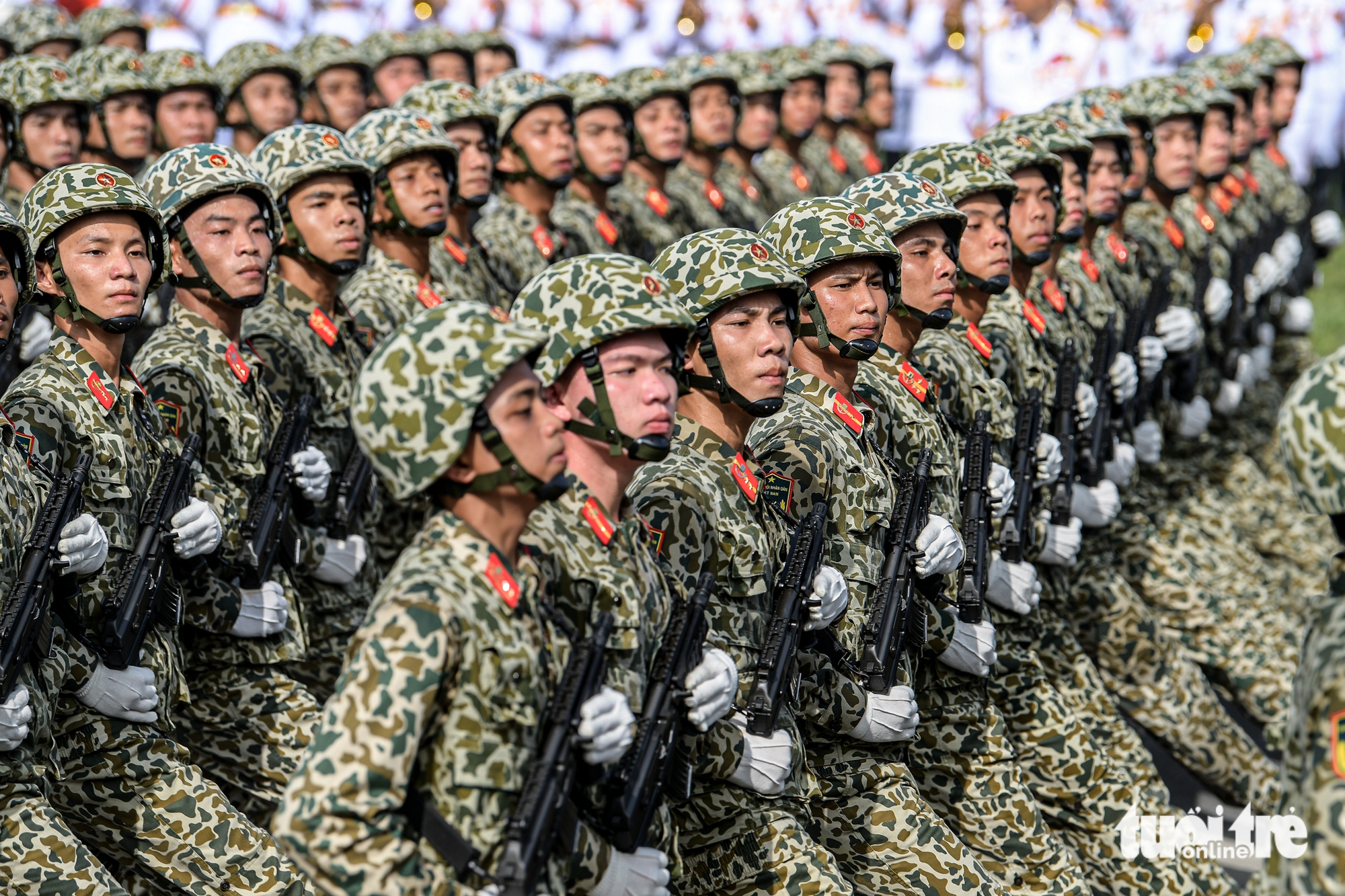 Vietnam begins large-scale rehearsal with 15,600 personnel for 80th National Day parade - Ảnh 7.