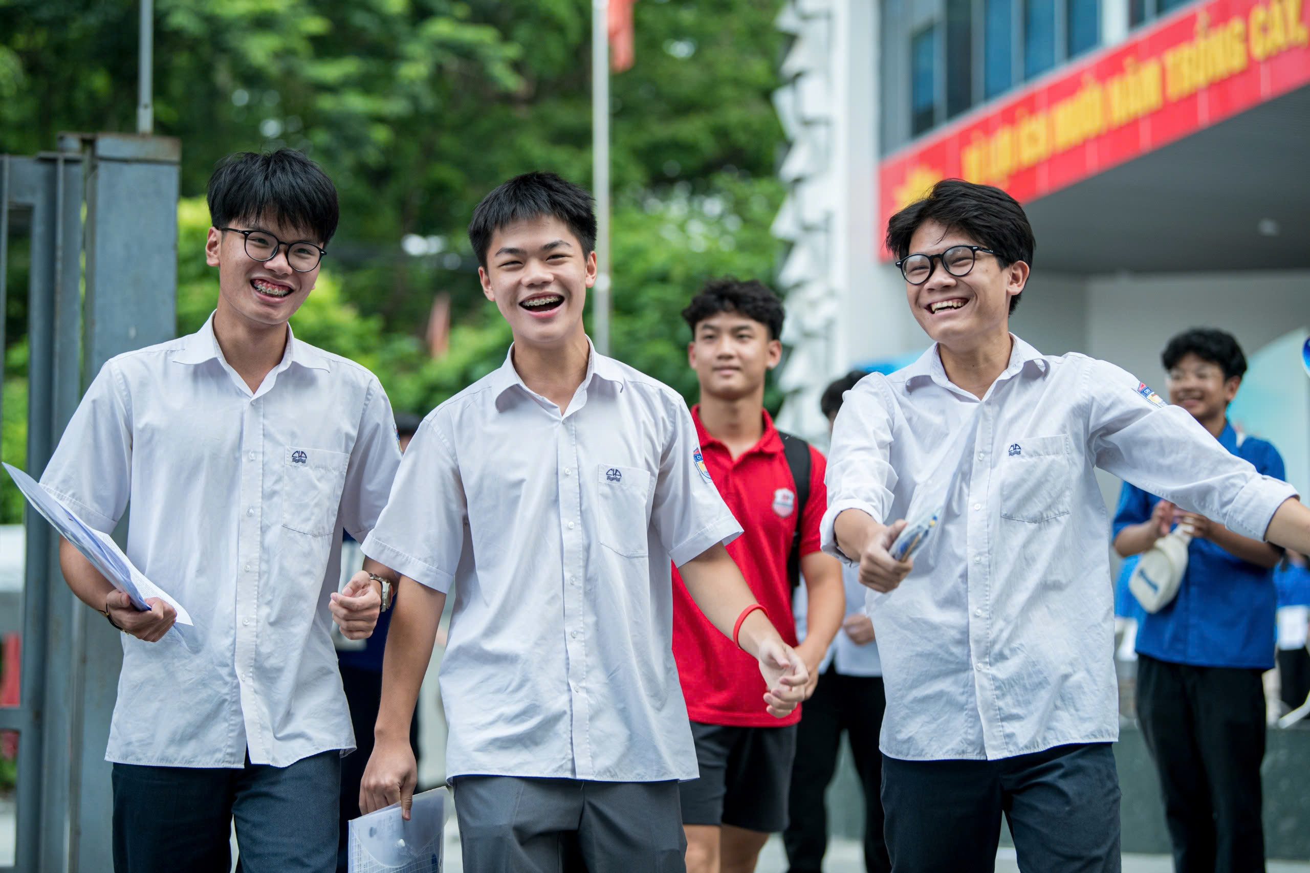 điểm sàn - Ảnh 1.