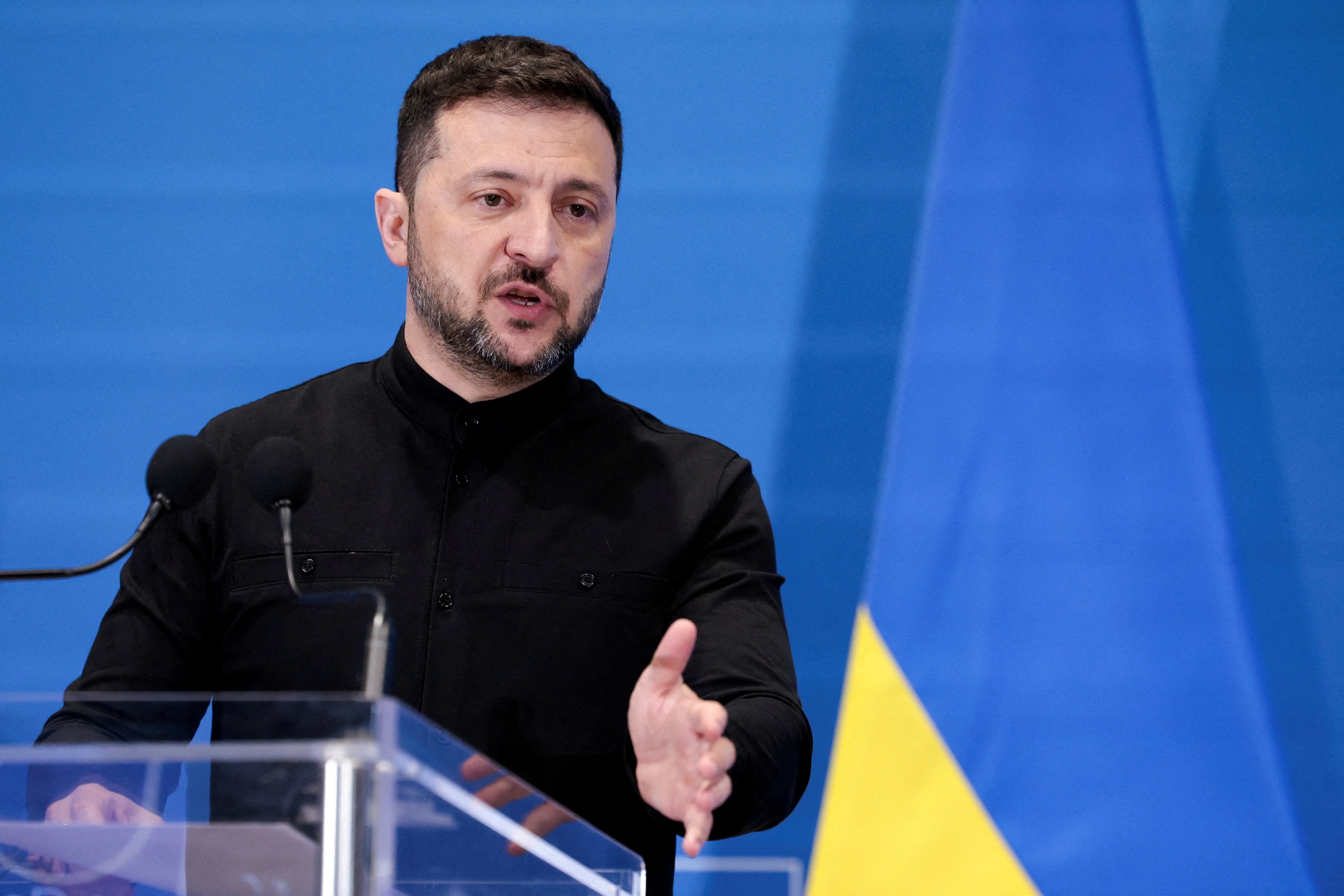 Ukraine - Ảnh 1.